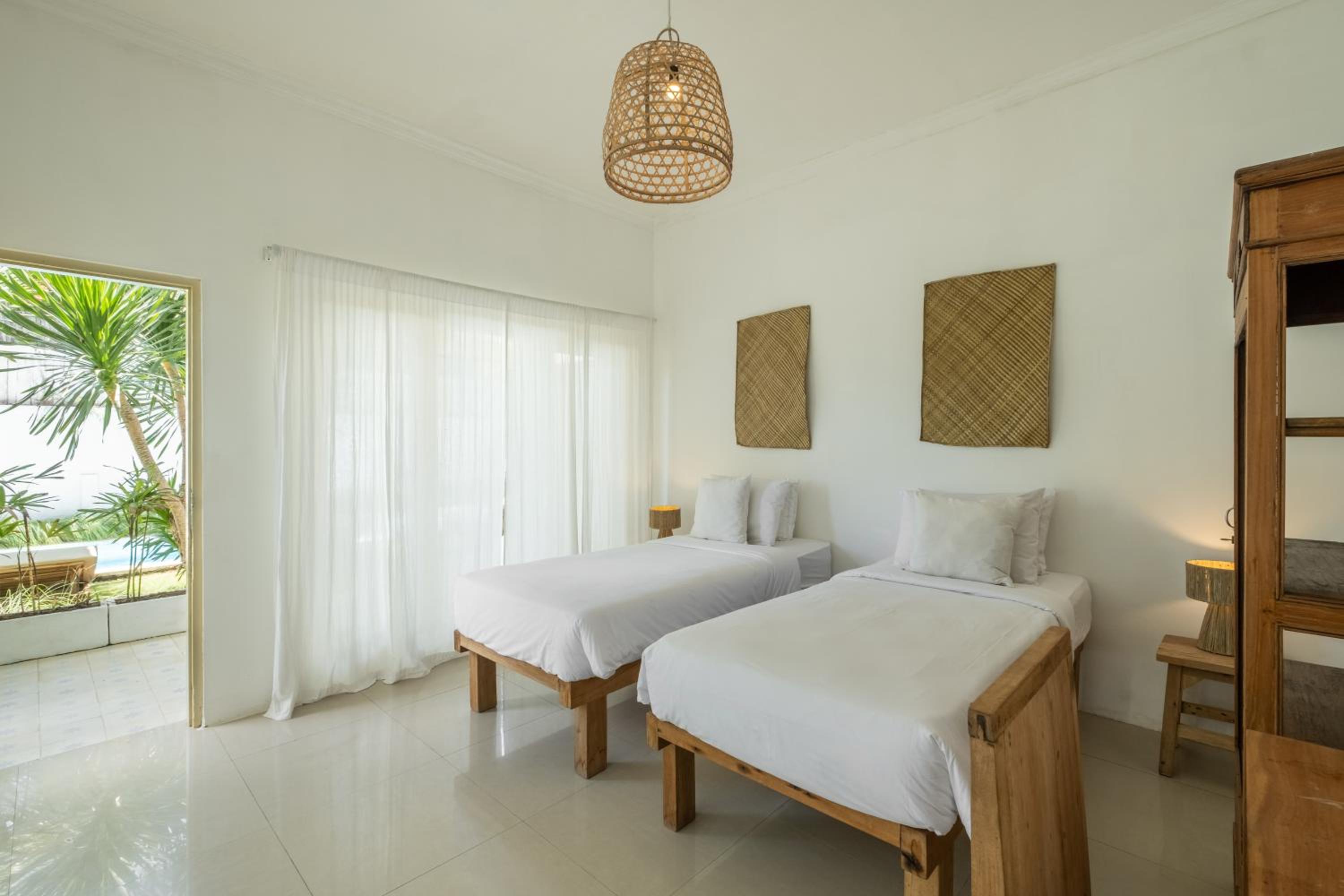 Twin Room with View - Photo 2