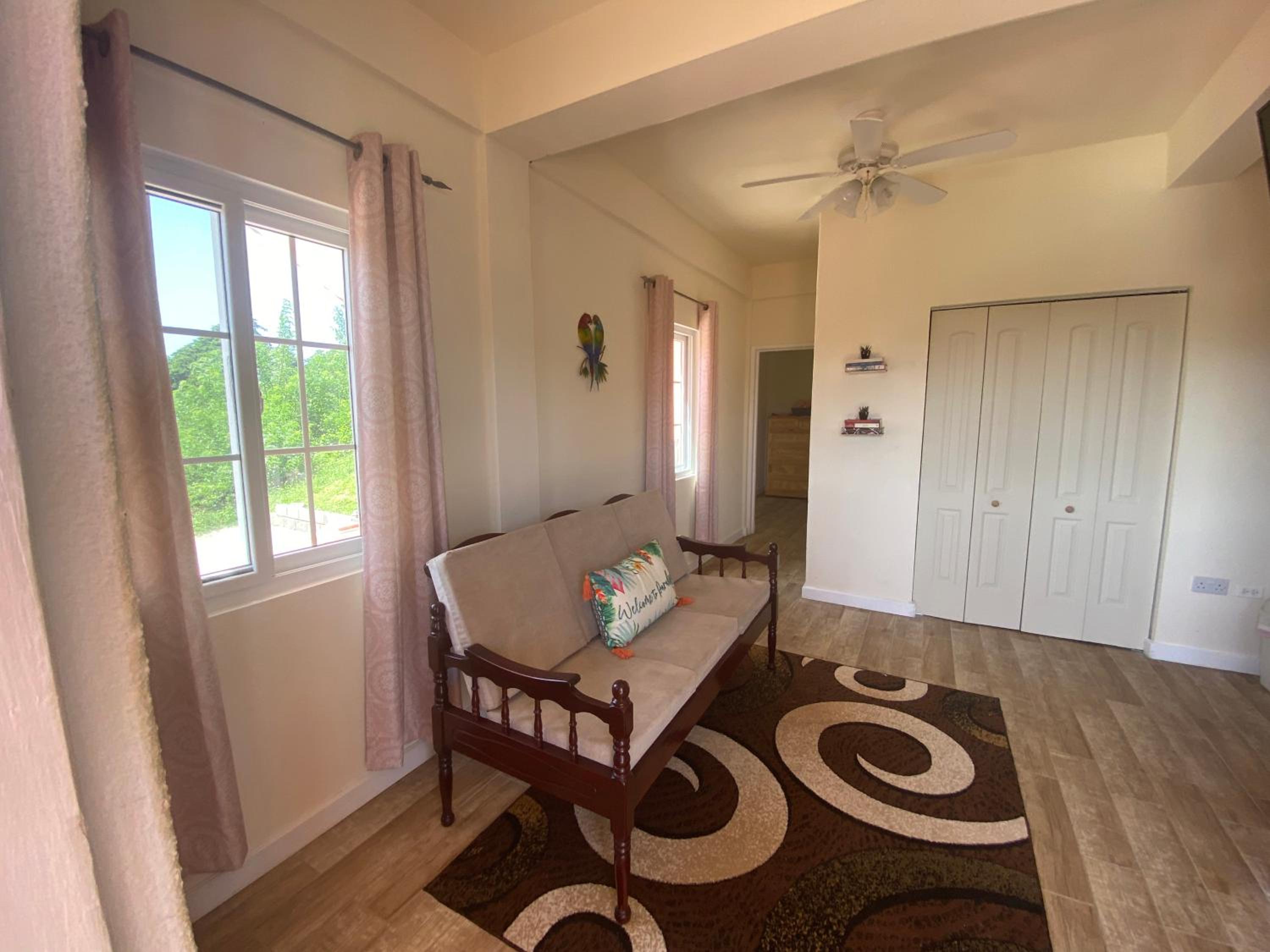 One-Bedroom House photo 3