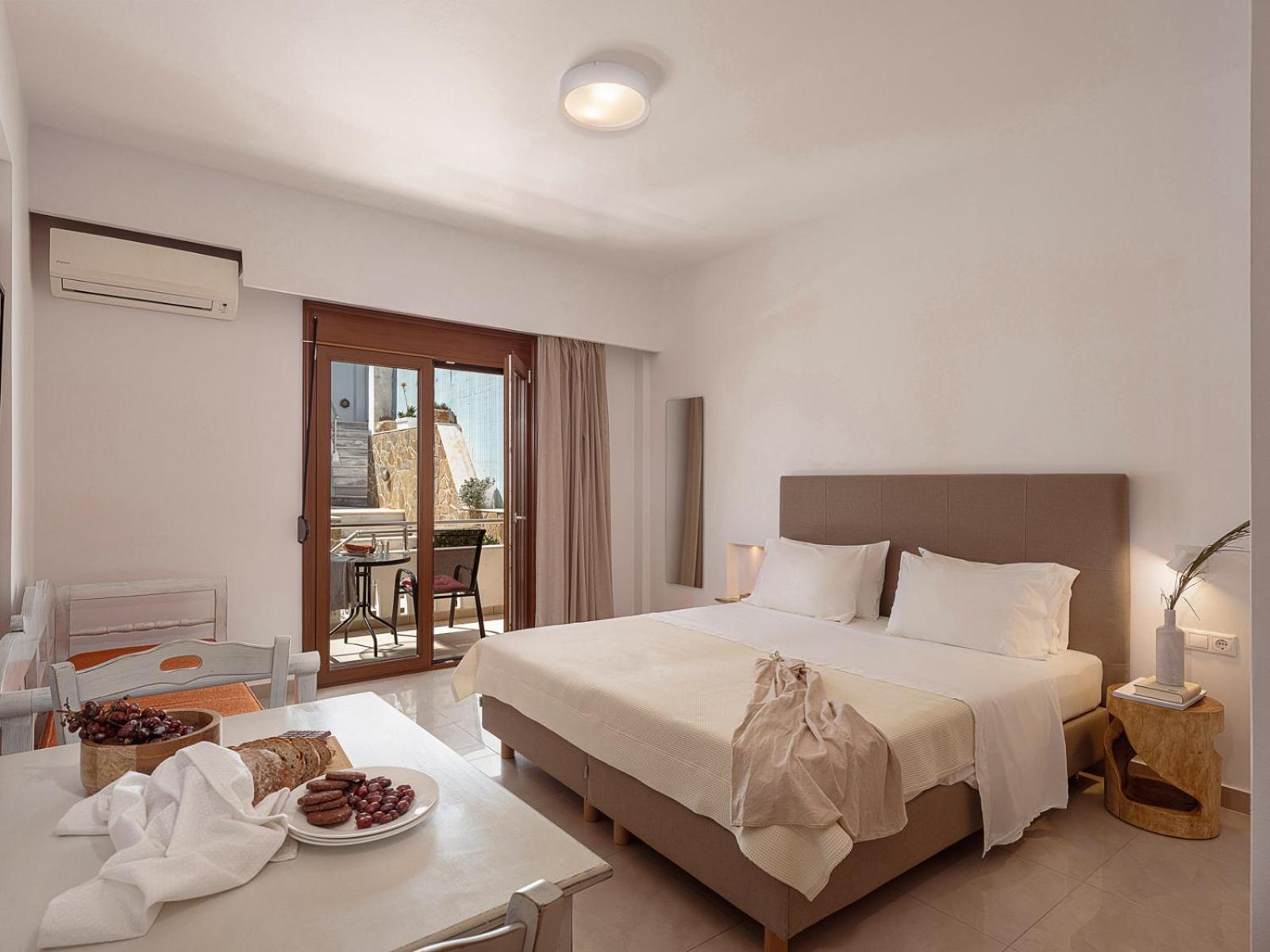 Junior Suite with Pool View