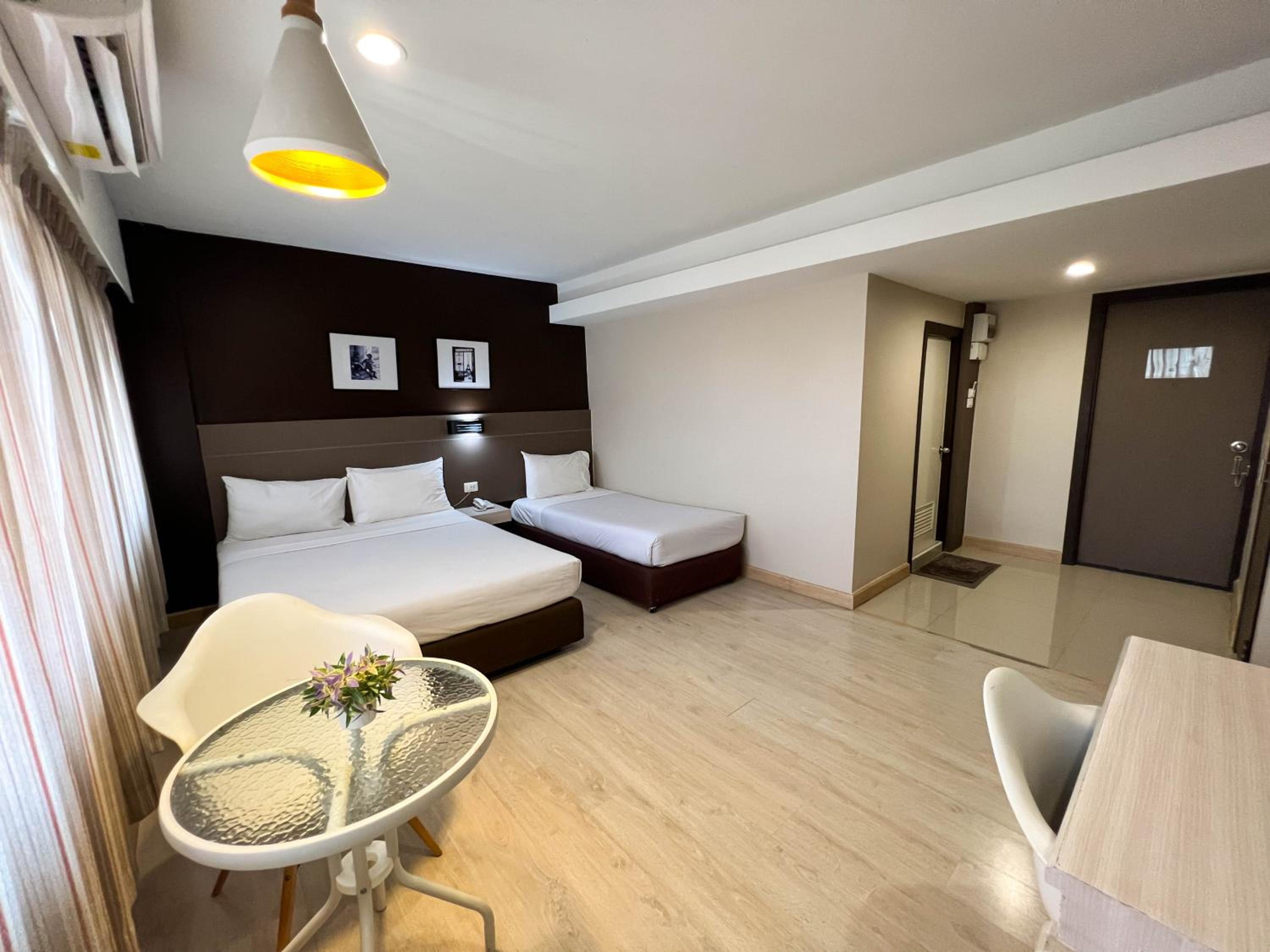 Superior Triple Room photo 2