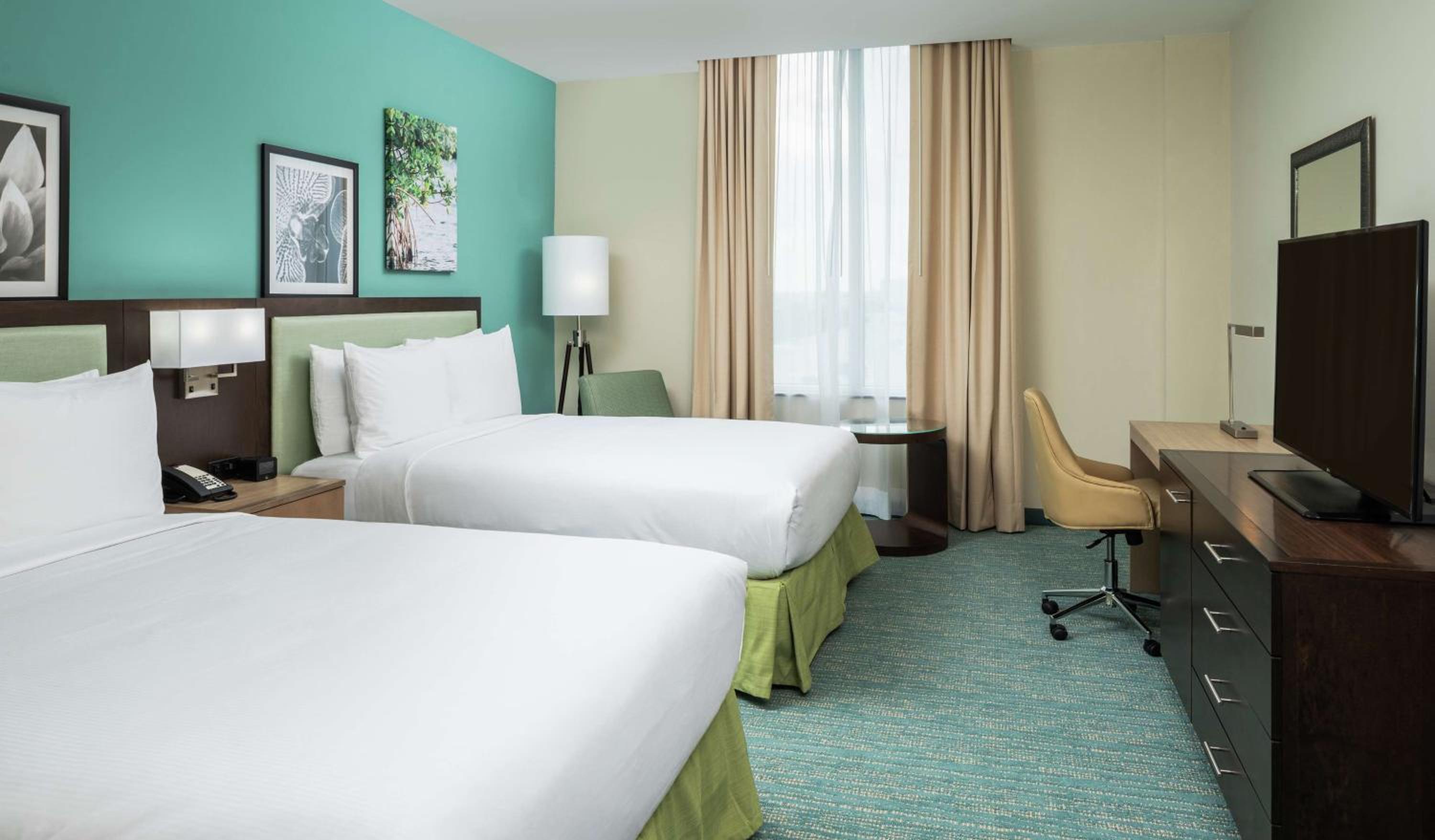 Queen Room with Two Queen Beds - Mobility Access - Photo 2