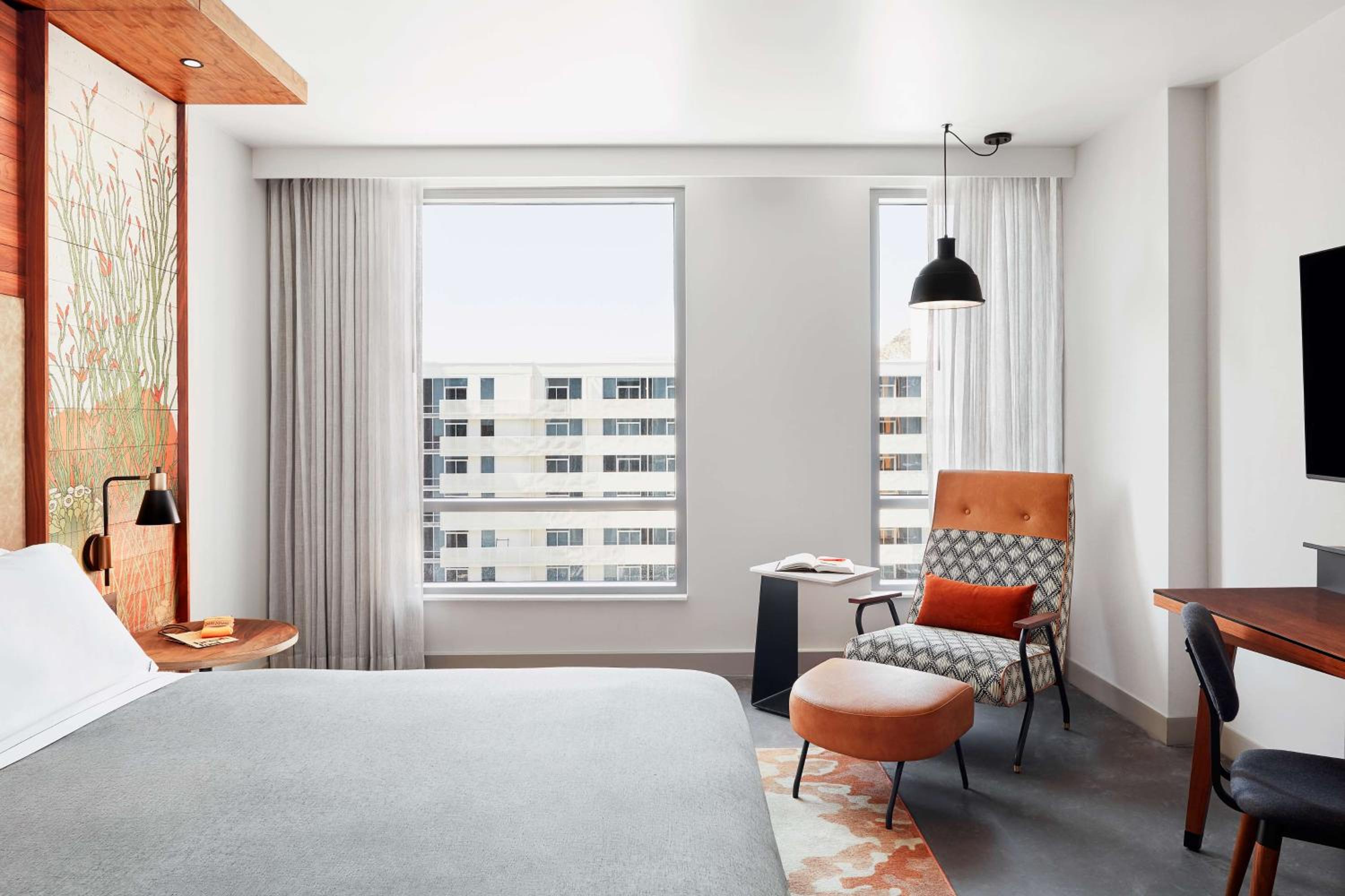 Premium King Room - Photo 1