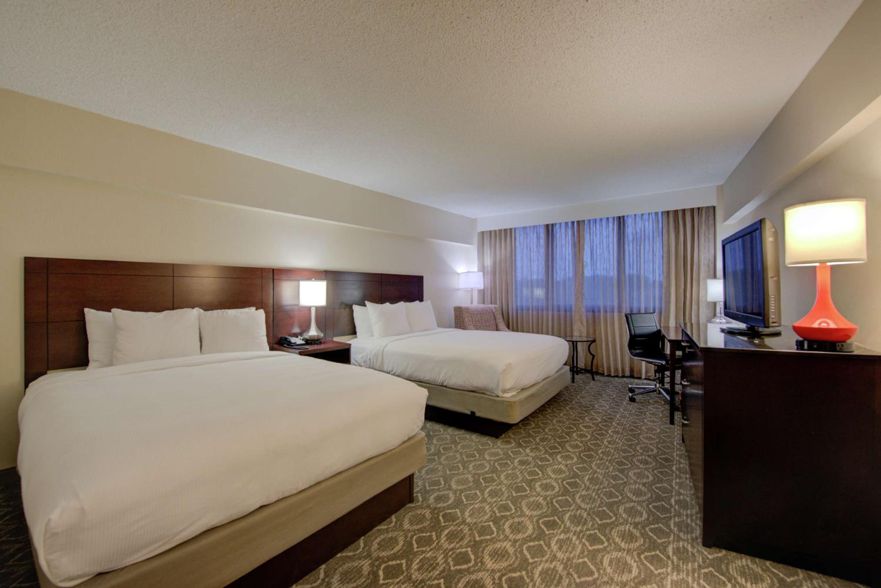 Queen Room With Two Queen Beds - Non-Smoking
