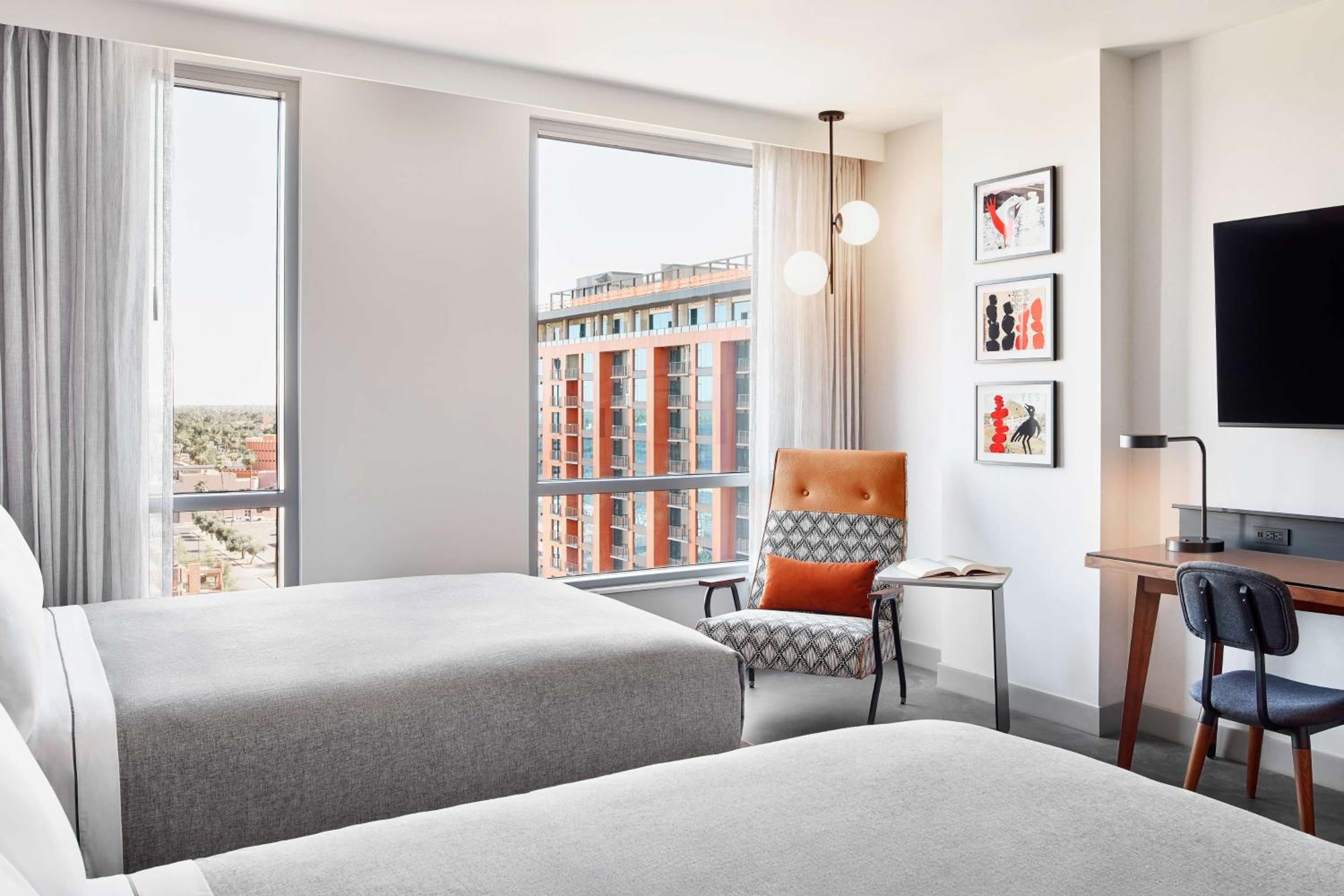 Queen Room with Two Queen Beds - Photo 2