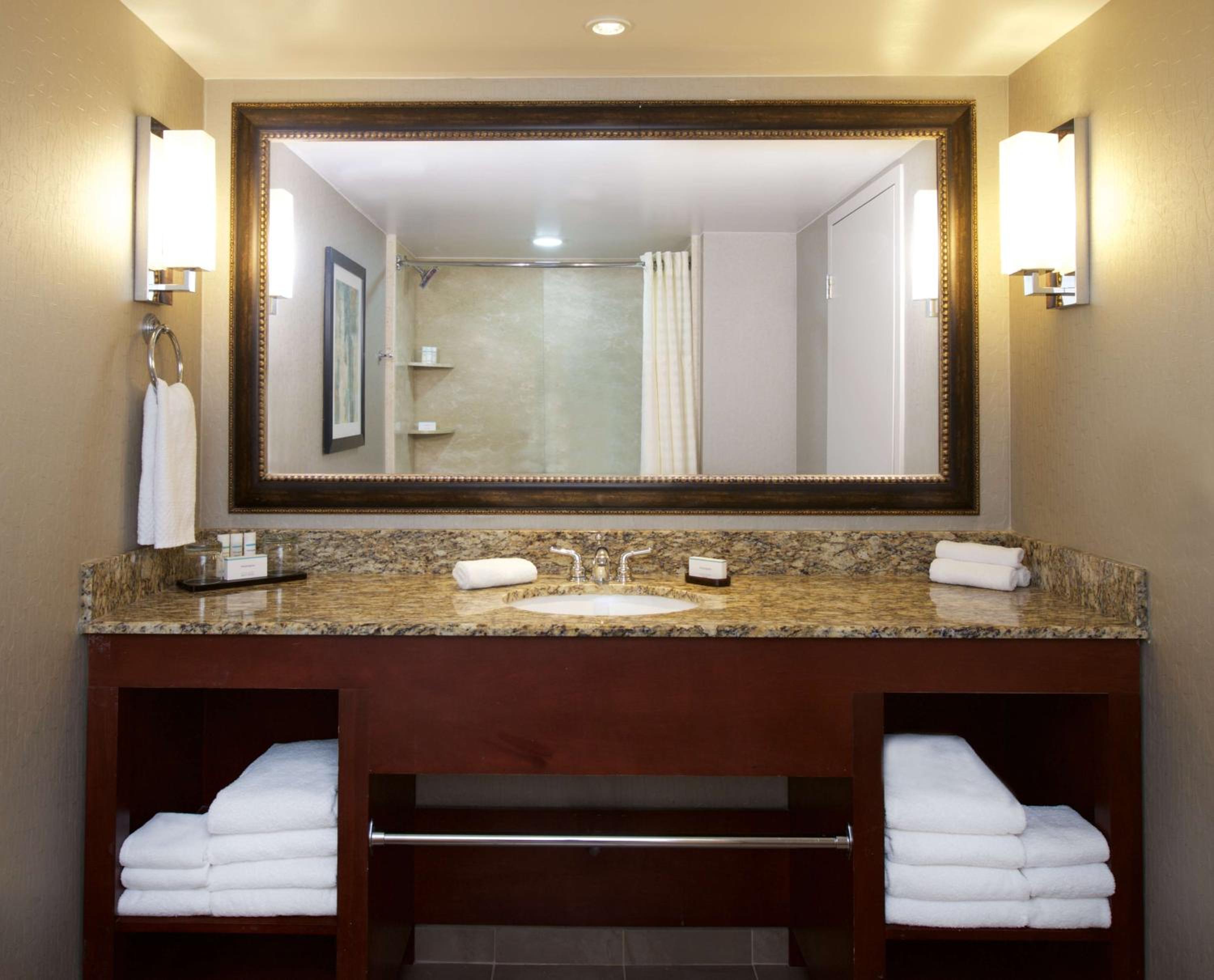 Two-Room King Suite - Non-Smoking - Photo 6