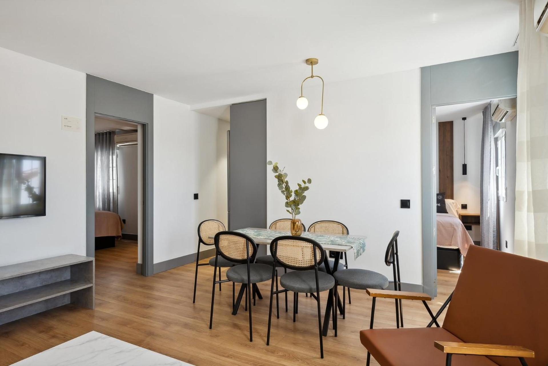 Two-Bedroom Comfort Apartment photo 2
