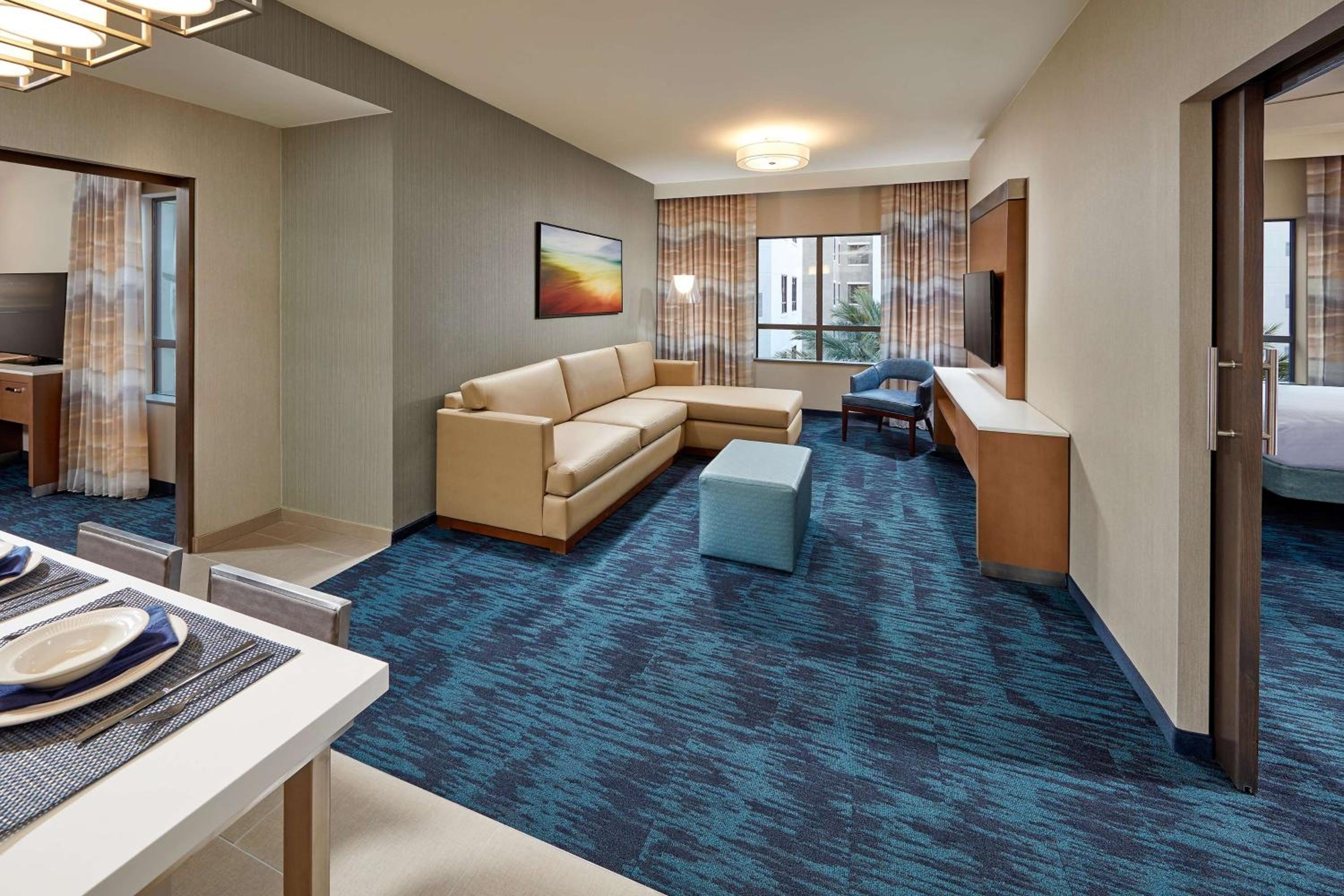 Premium One-Bedroom King Suite - Non-Smoking - Photo 1