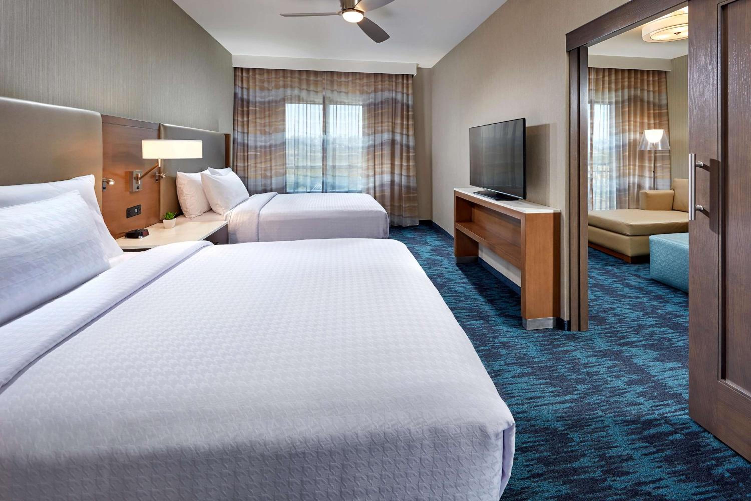 One-Bedroom Queen Suite with Two Queen Beds - Photo 1