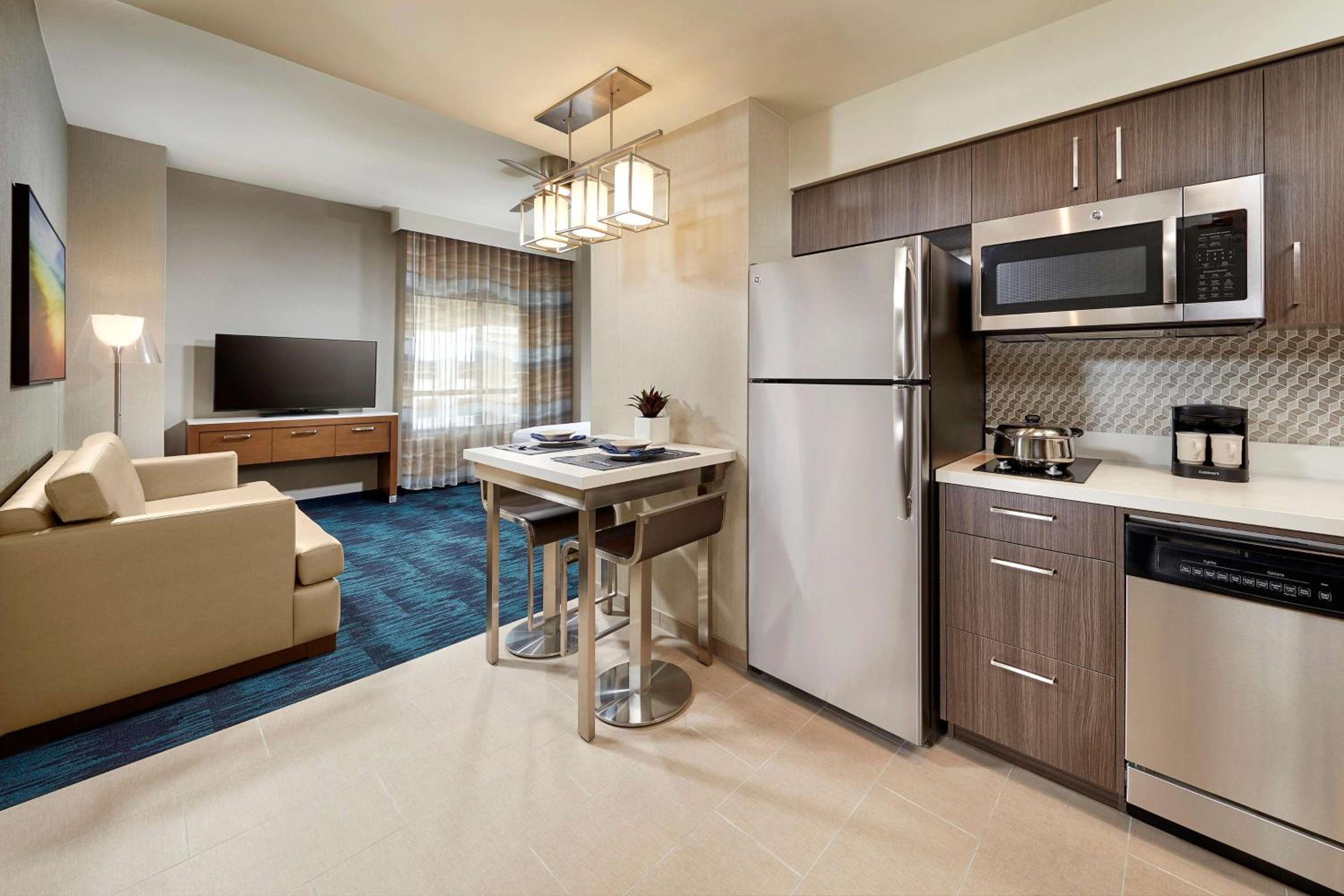 King Studio Suite - Non-Smoking - Photo 2