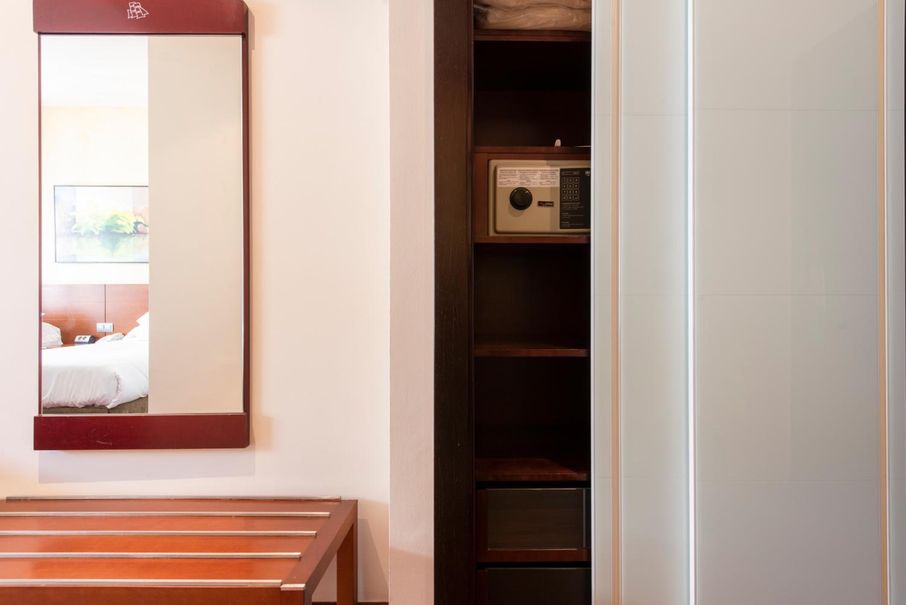 Comfort Double or Twin Room - Photo 17
