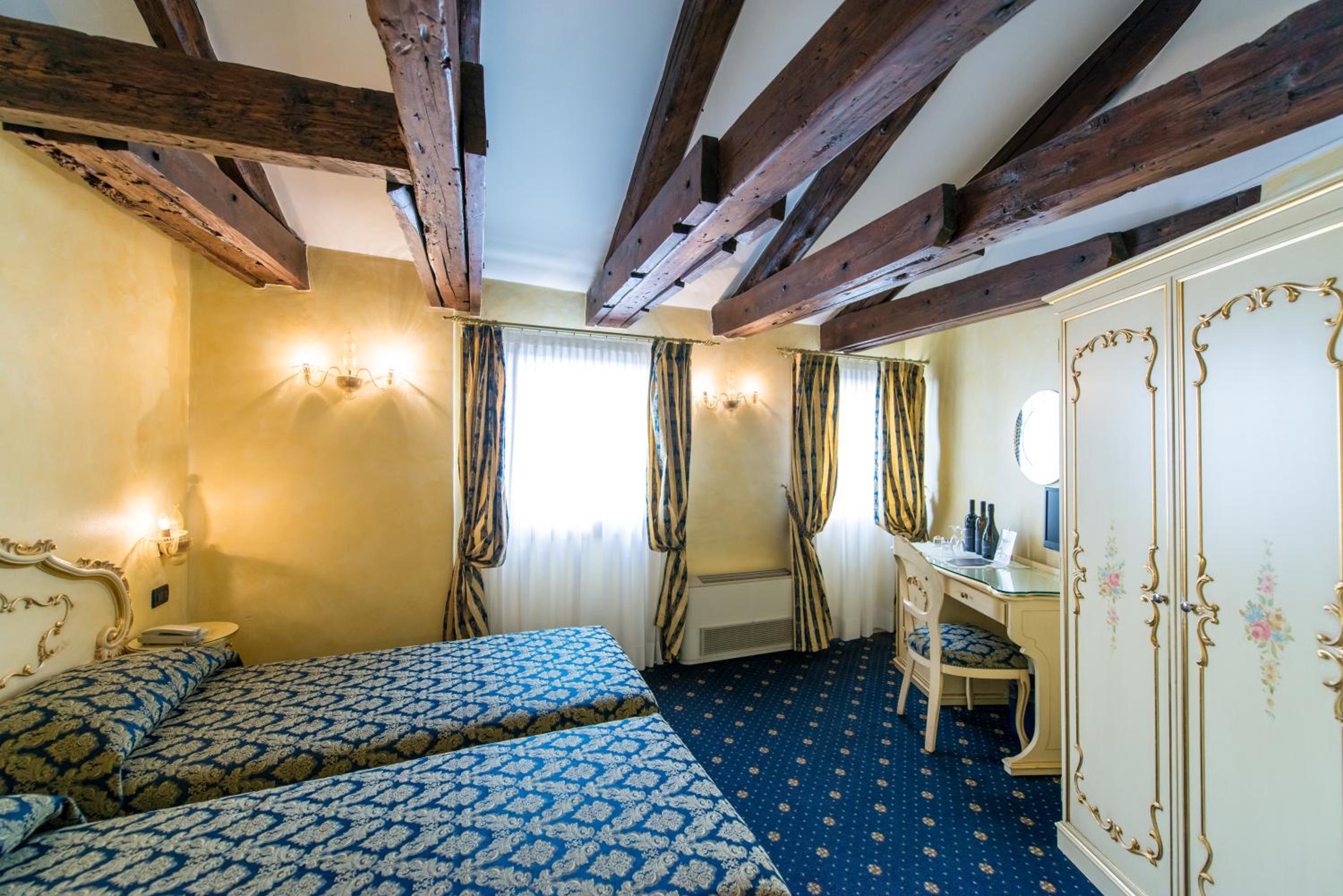 Superior Double or Twin Room photo 1