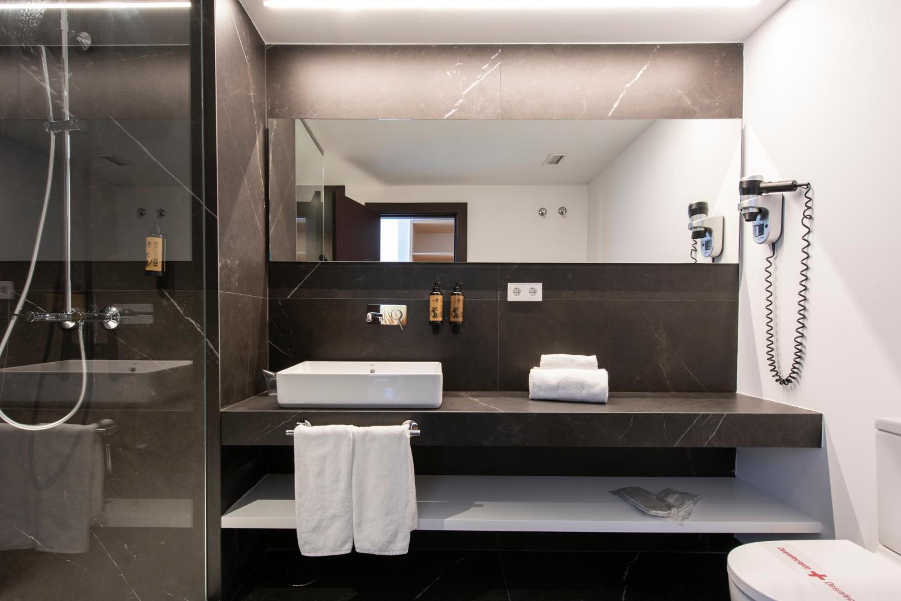 Superior Double Room - Photo 5