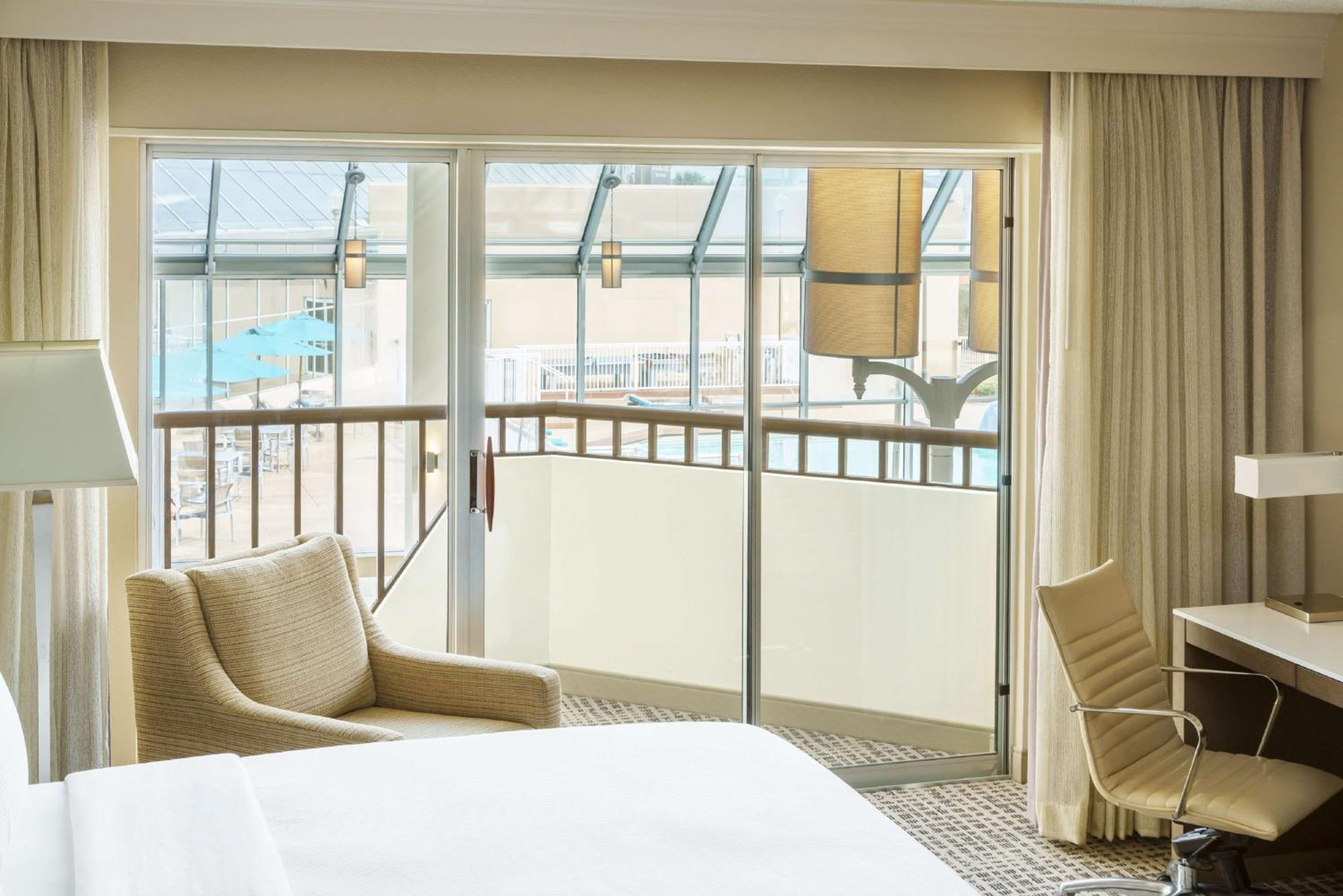 Junior Suite, 1 King Bed, Non Smoking