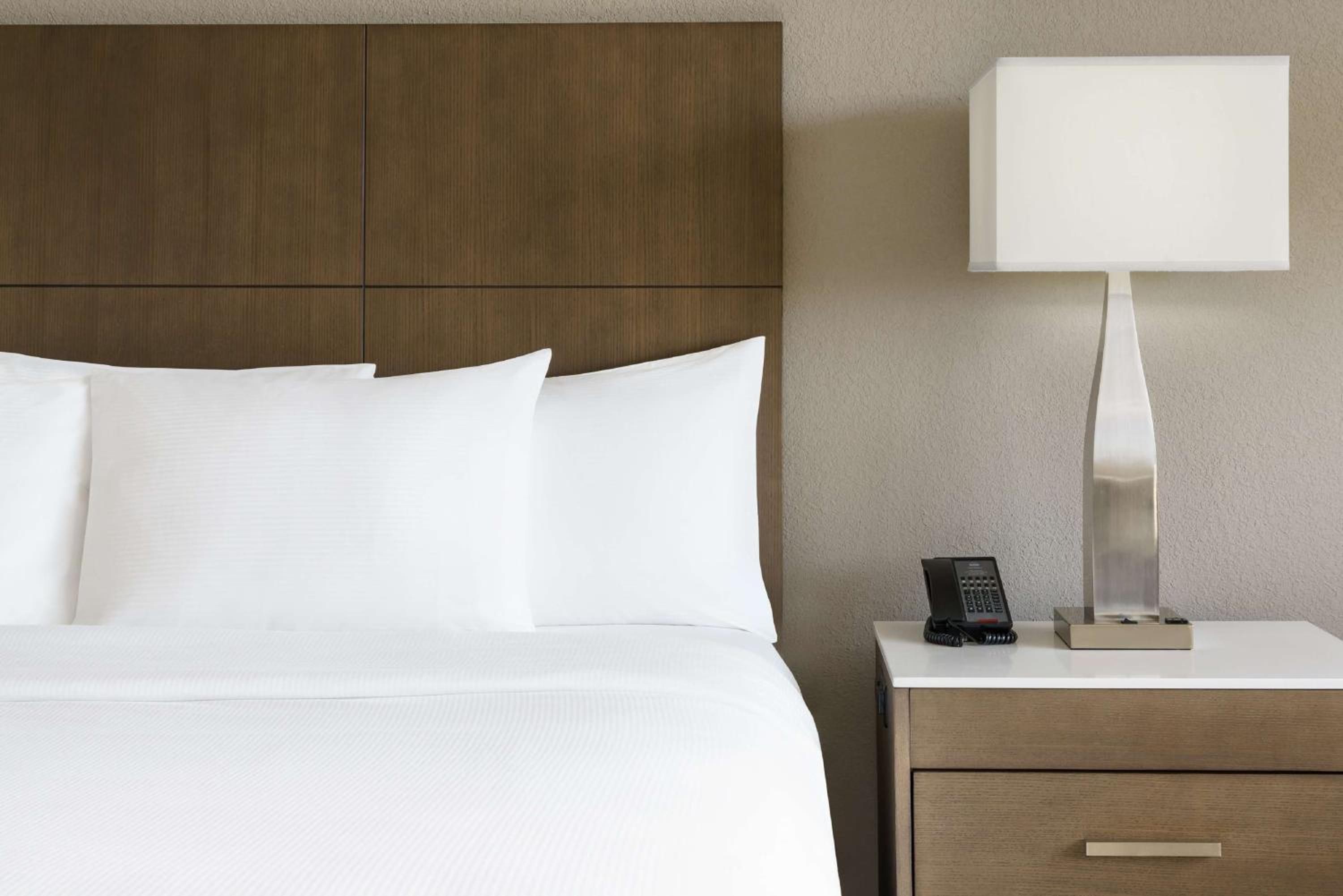 Room, 2 Queen Beds (Shower Only) thumbnail 6