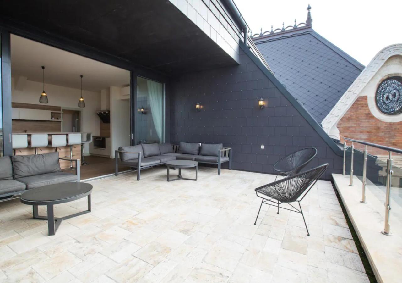 Penthouse Apartment
