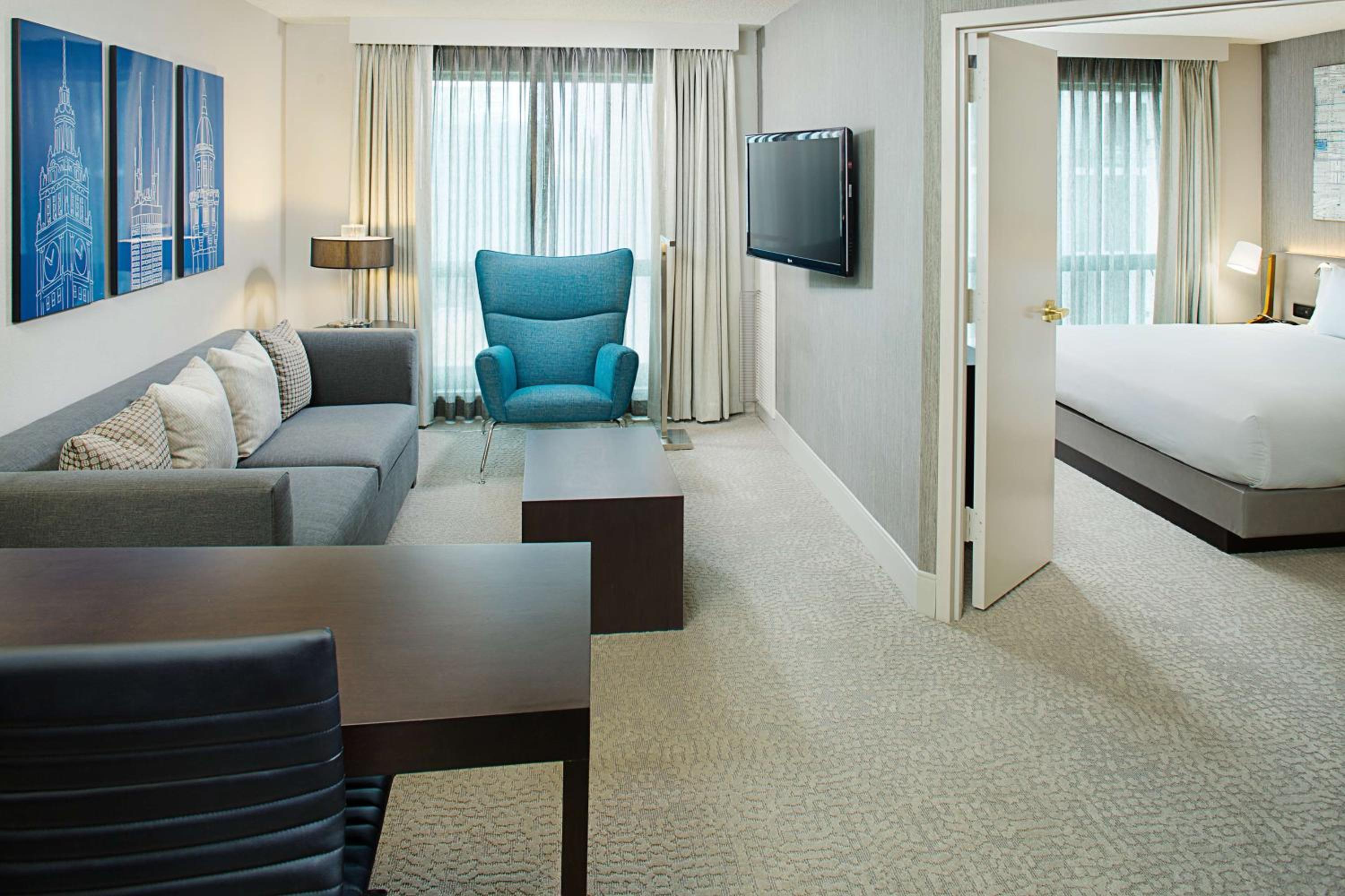 One-Bedroom King Suite - Photo 5