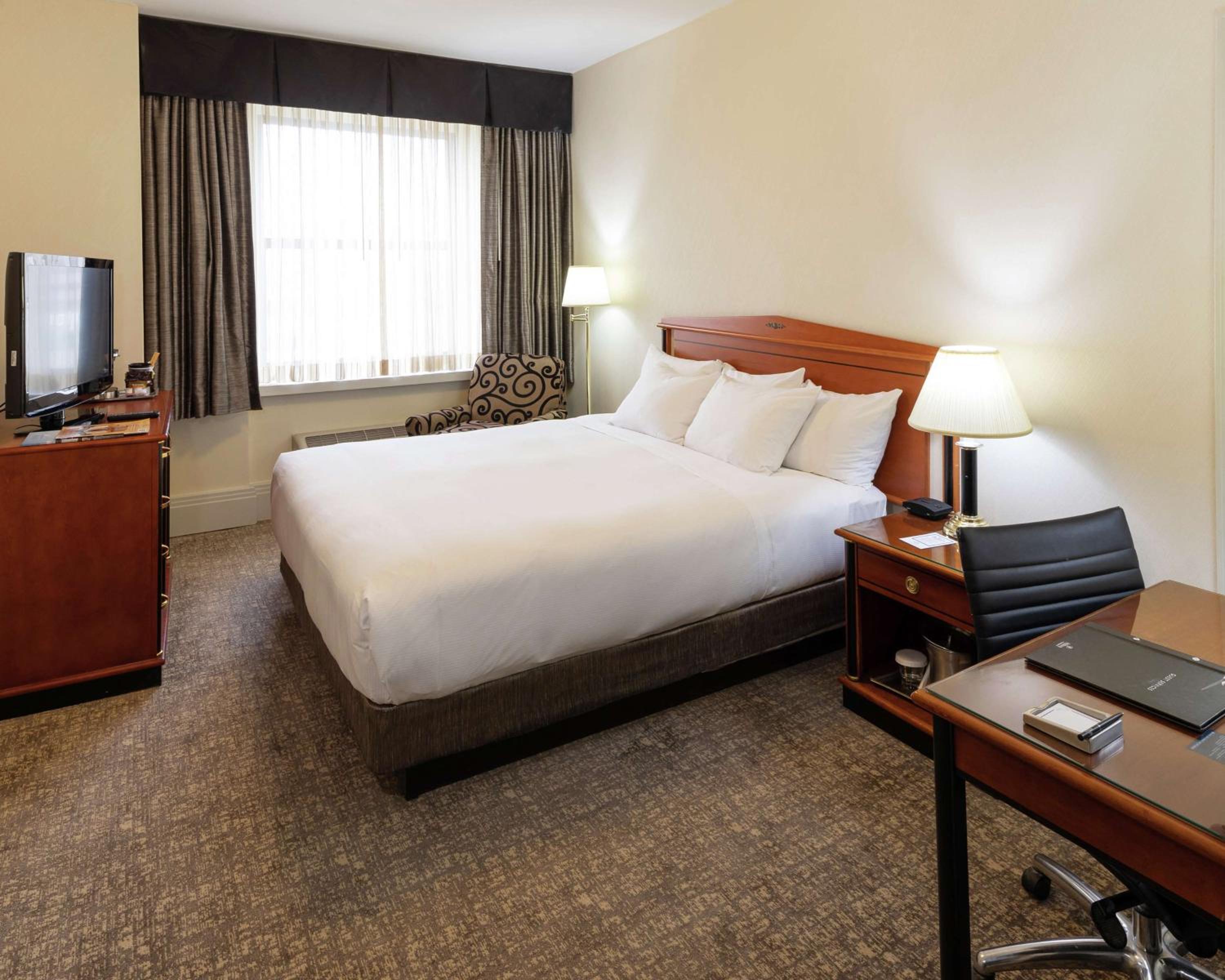 Superior King Room