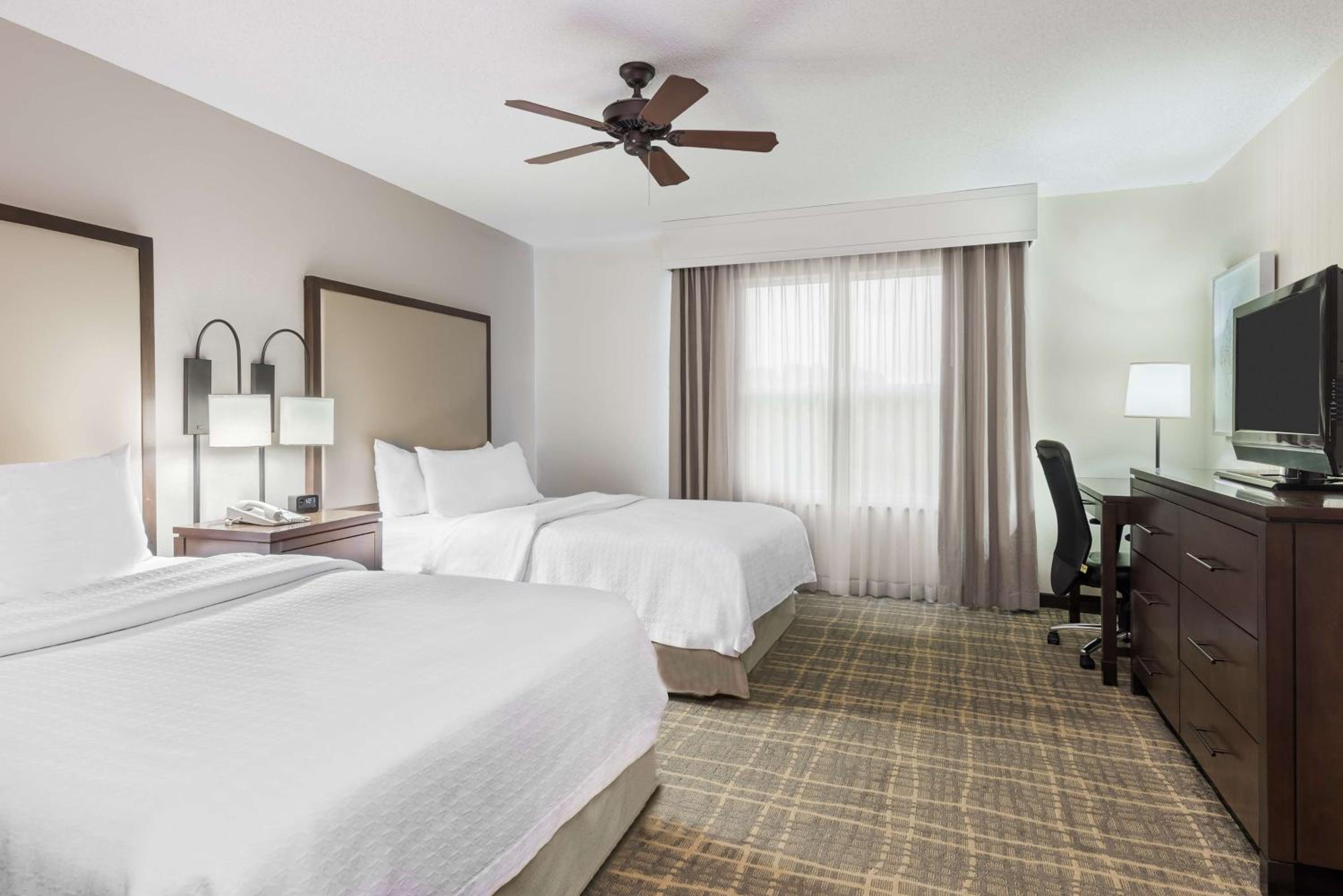 One-Bedroom Suite with Two Double Beds - Non-Smoking - Photo 1