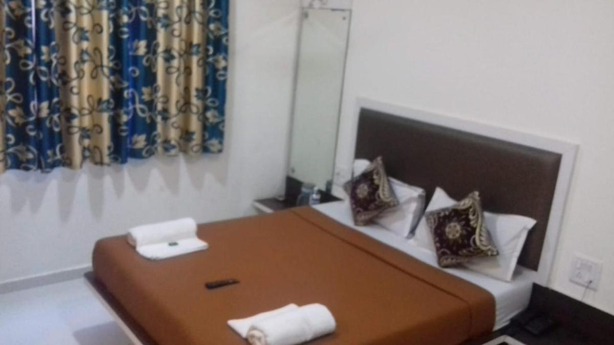 Queen Room photo 1