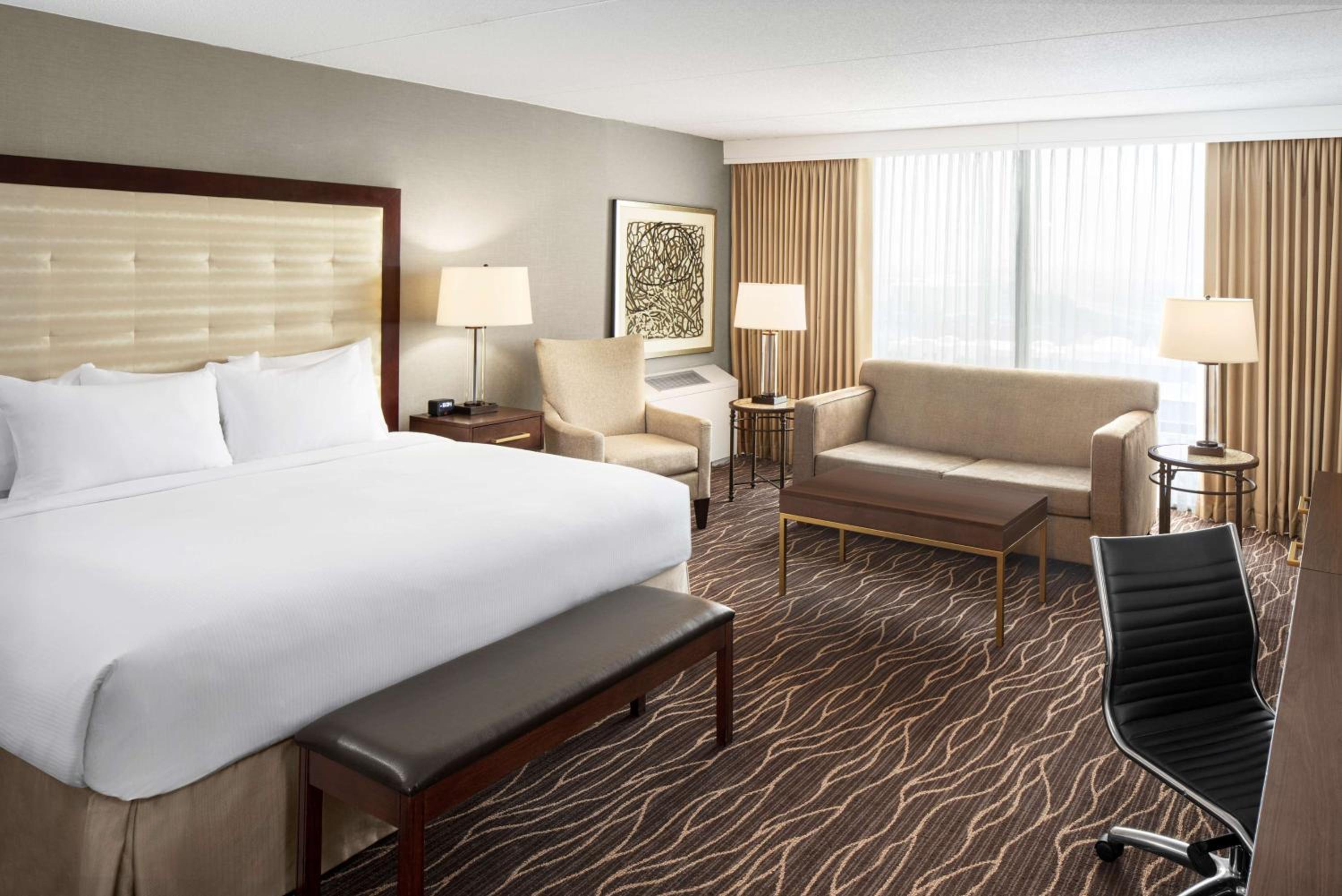 Deluxe King Room - Photo 1
