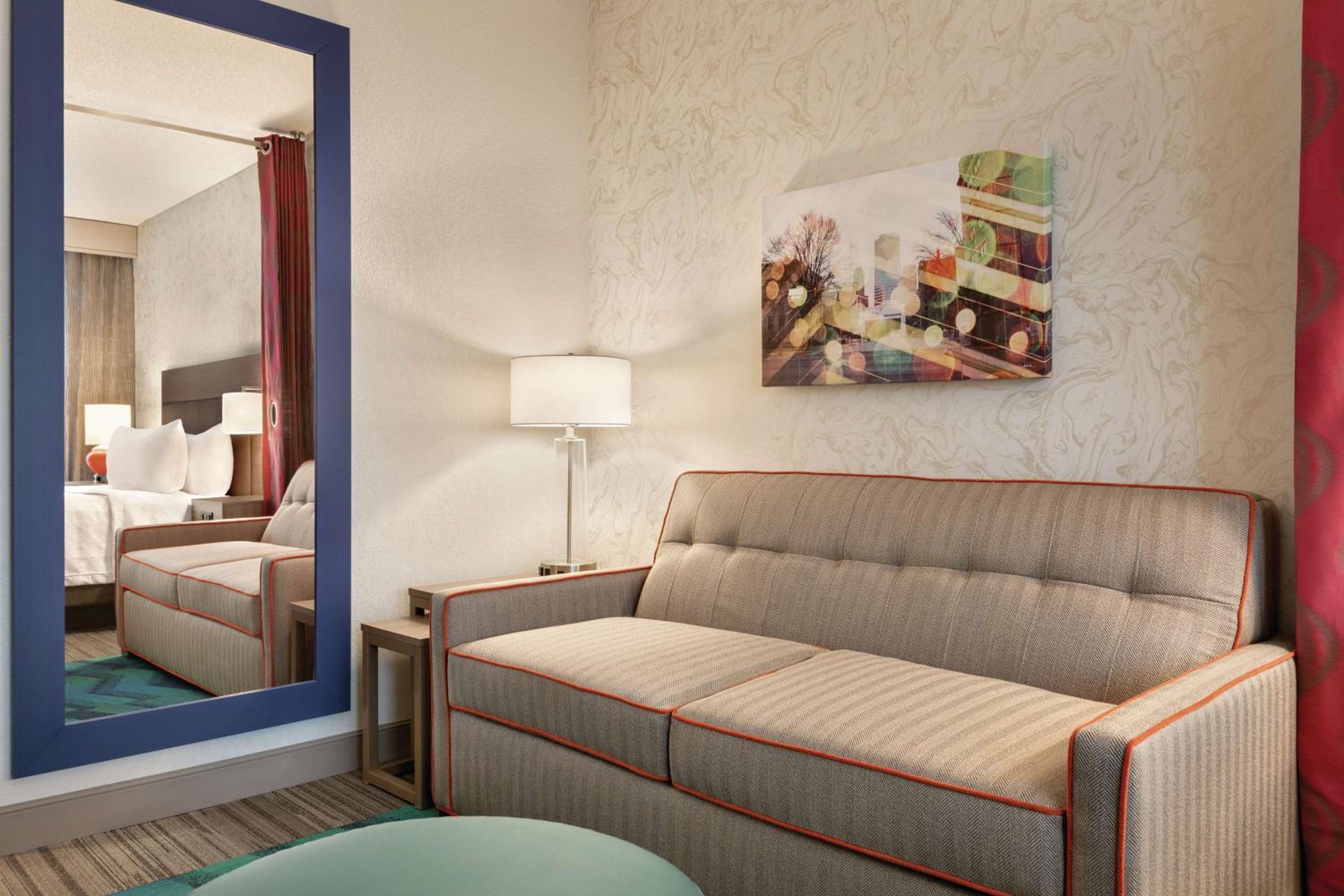 Queen Studio Suite with City View