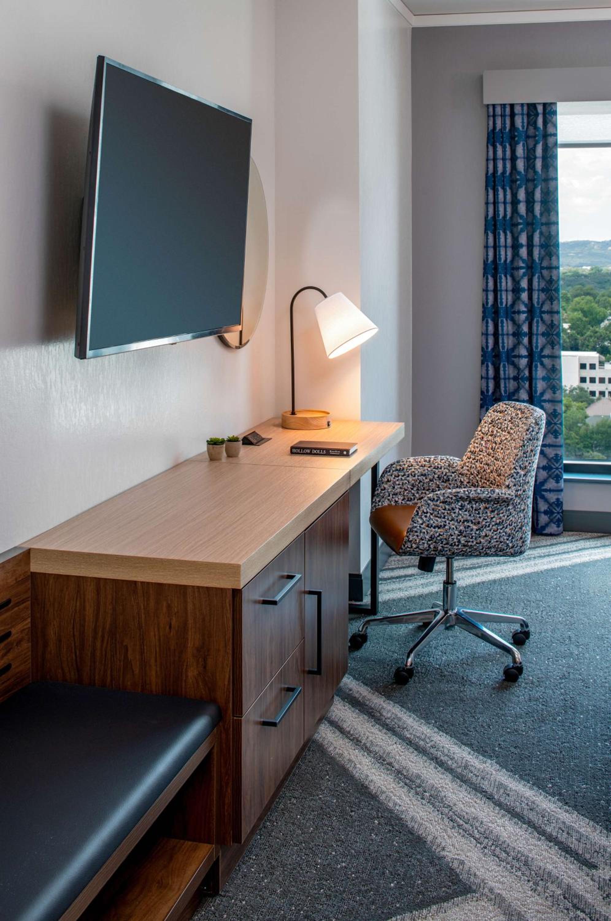 King Room - Hearing Access at Hilton Garden Inn Austin University Capitol District in Austin