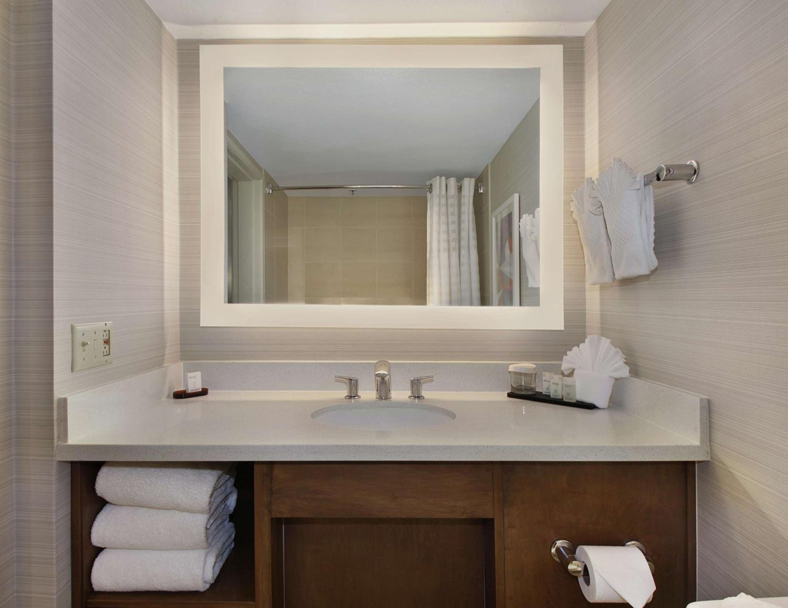 Two-Room King Suite - Non-Smoking photo 3