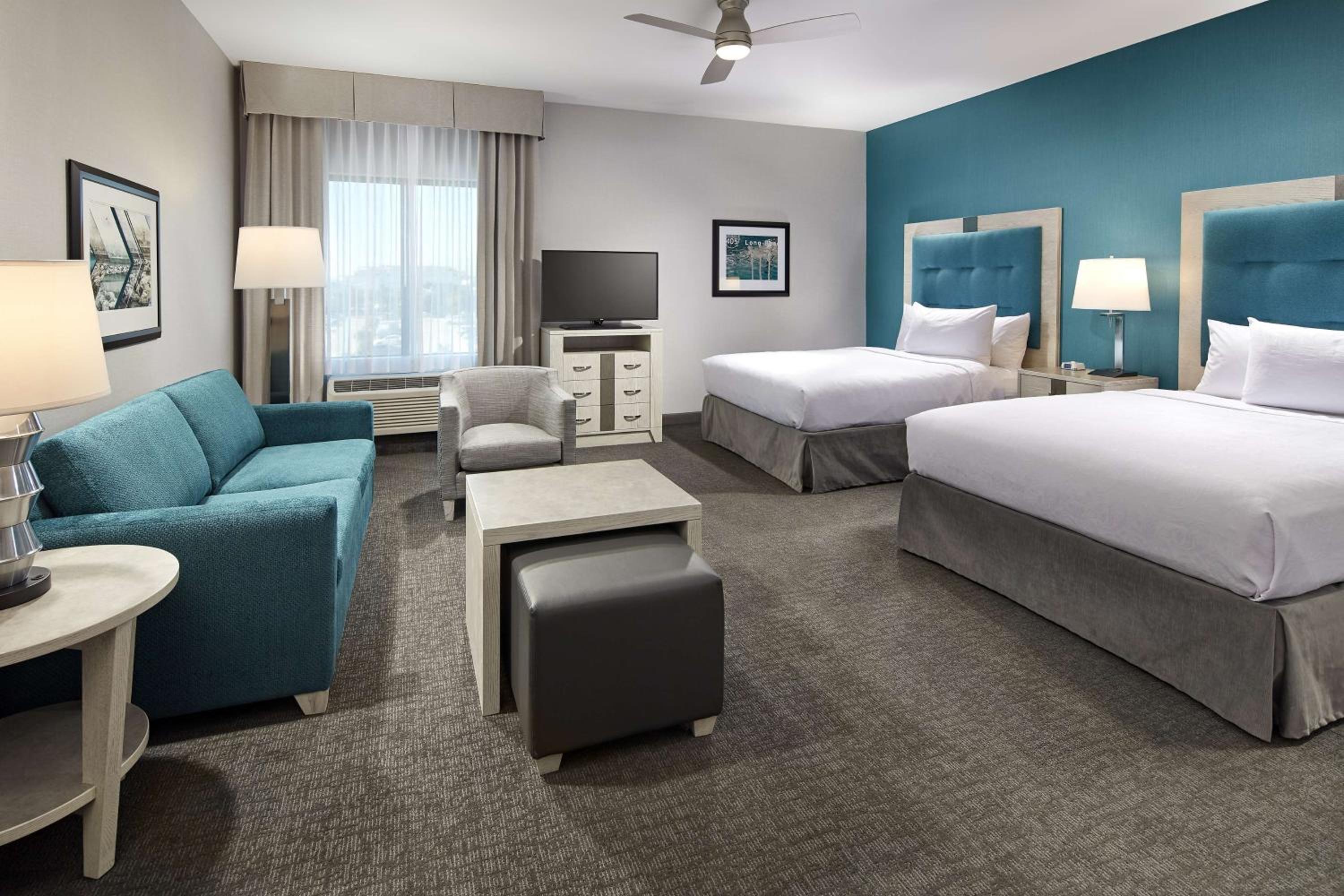 Queen Studio Suite with Two Queen Beds – Non Smoking