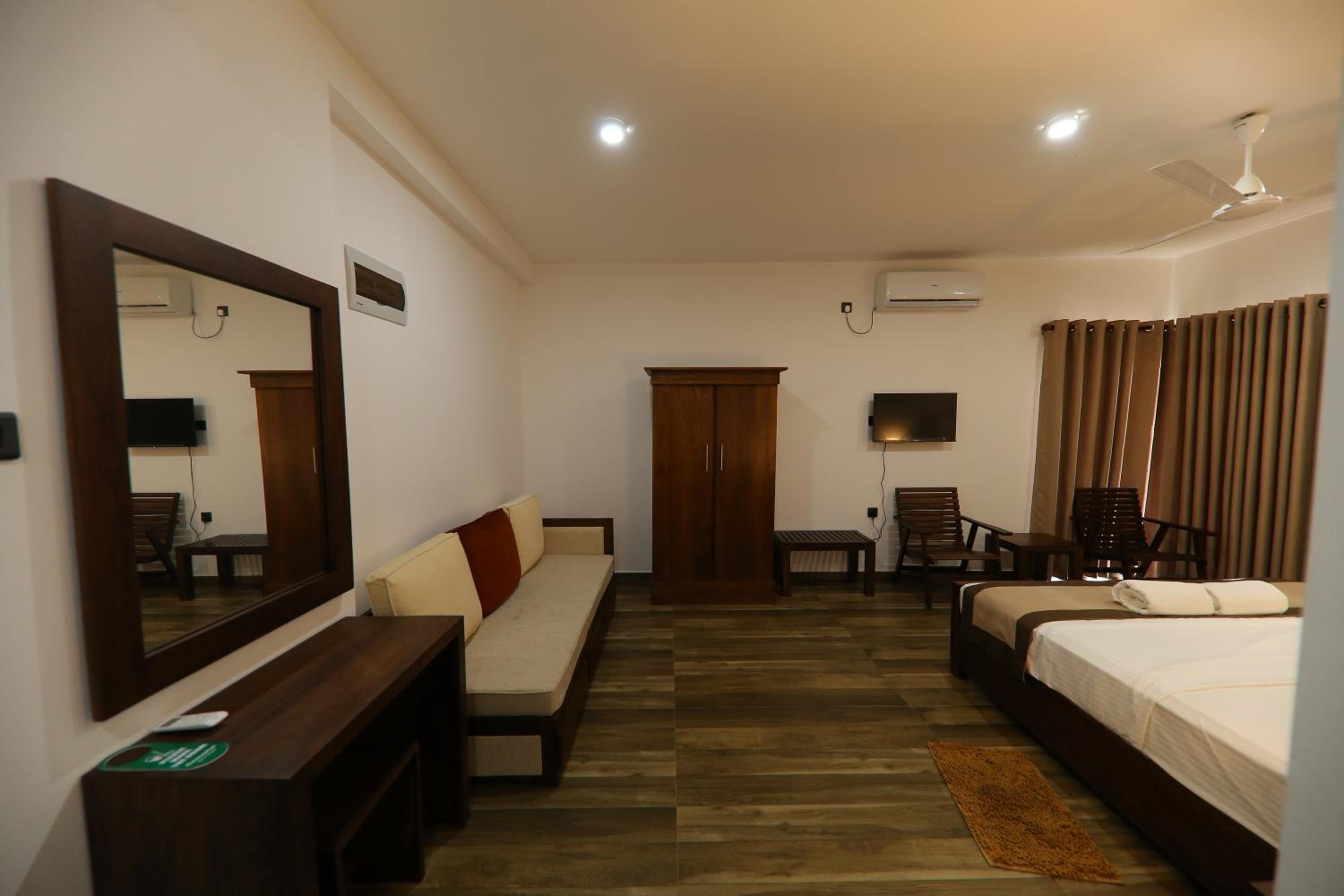 Double Room with Balcony photo 2