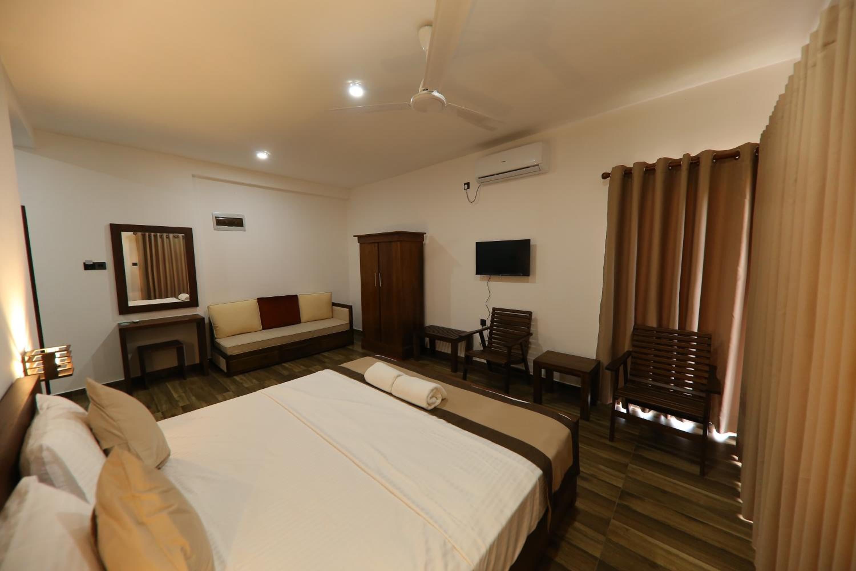 Double Room with Balcony photo 3