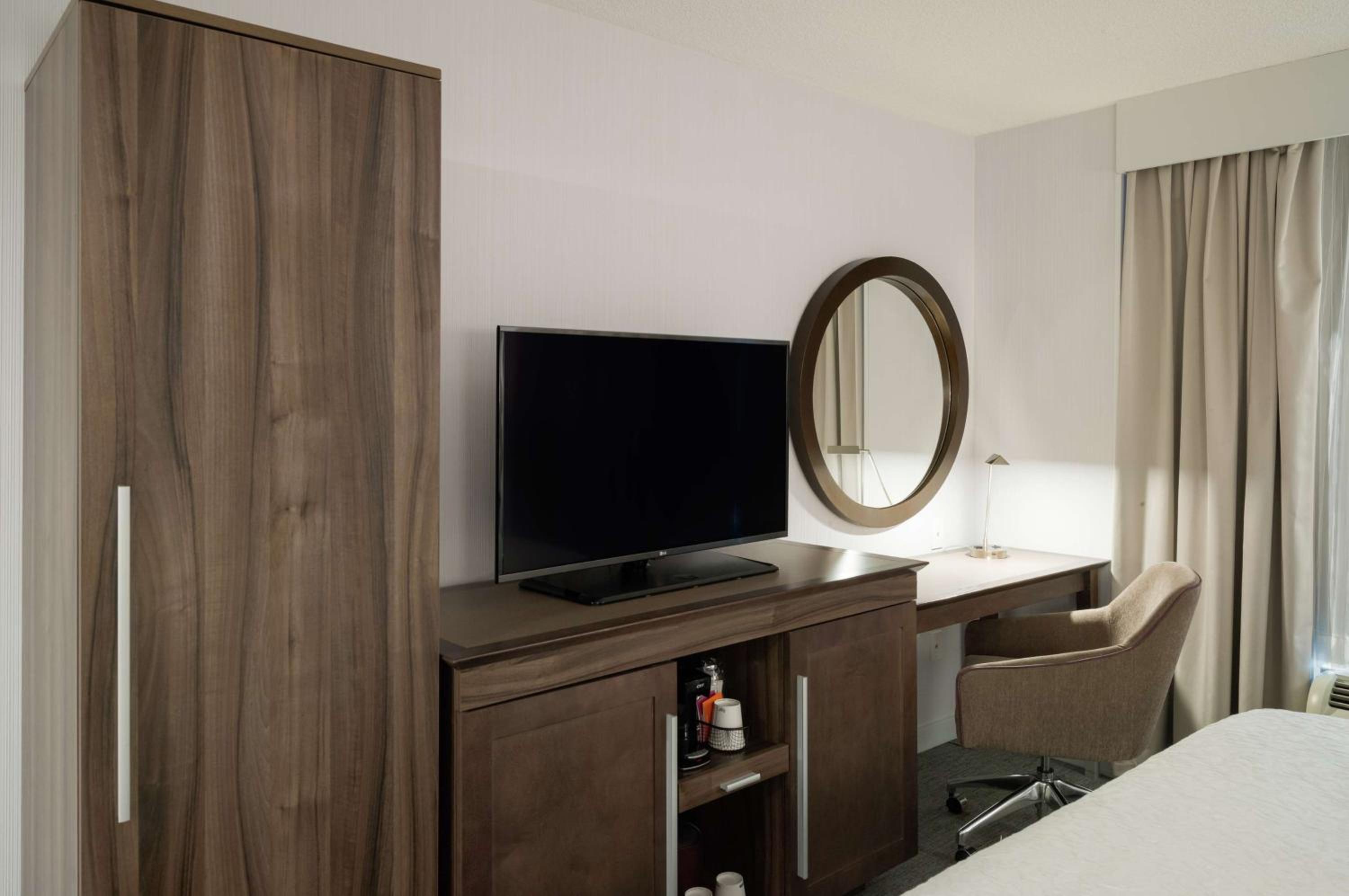 King Room - Mobility Access/Non-Smoking