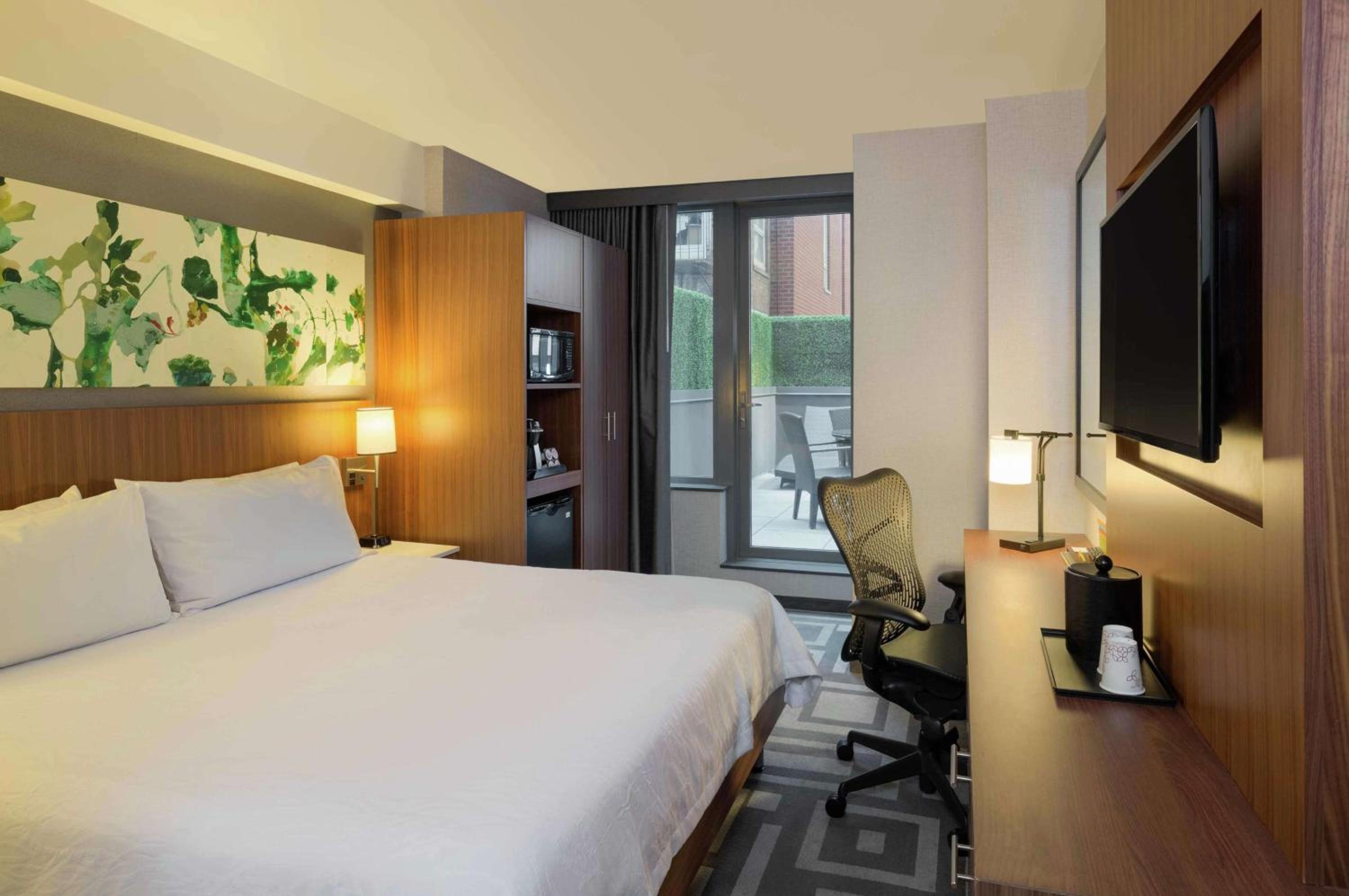 Deluxe Room, 2 Queen Beds, Terrace