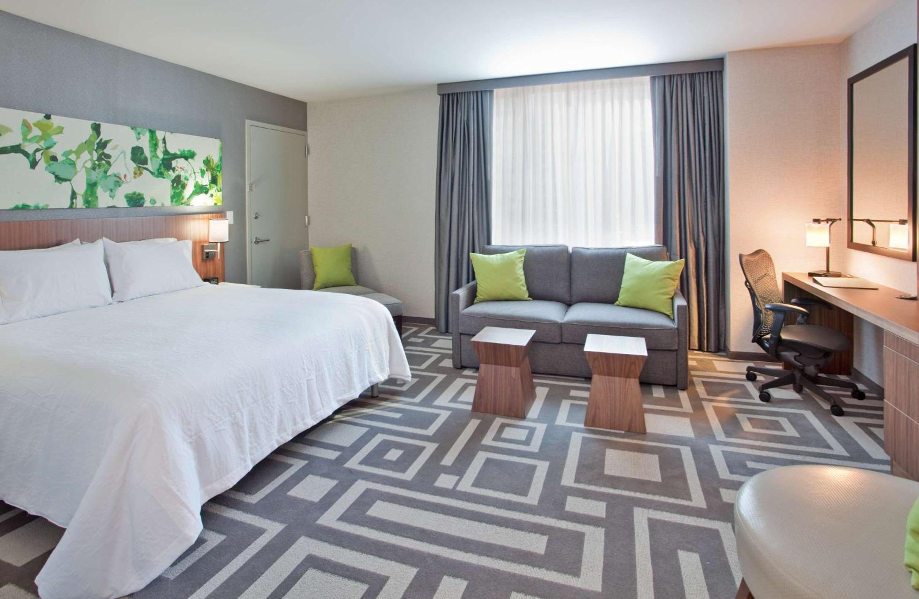 Deluxe King Room with Terrace