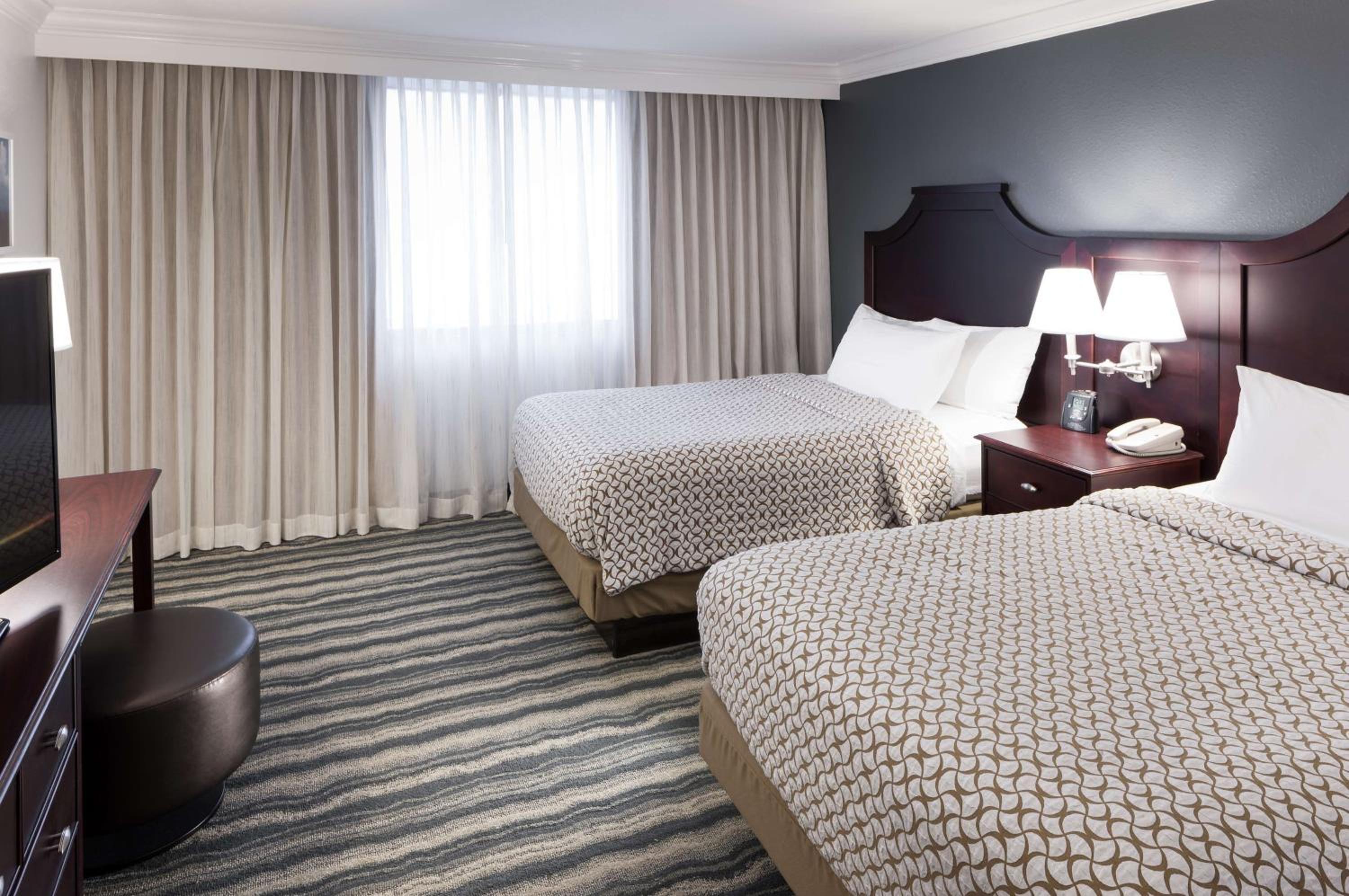 Suite with Two Double Beds - Non-Smoking - Photo 1