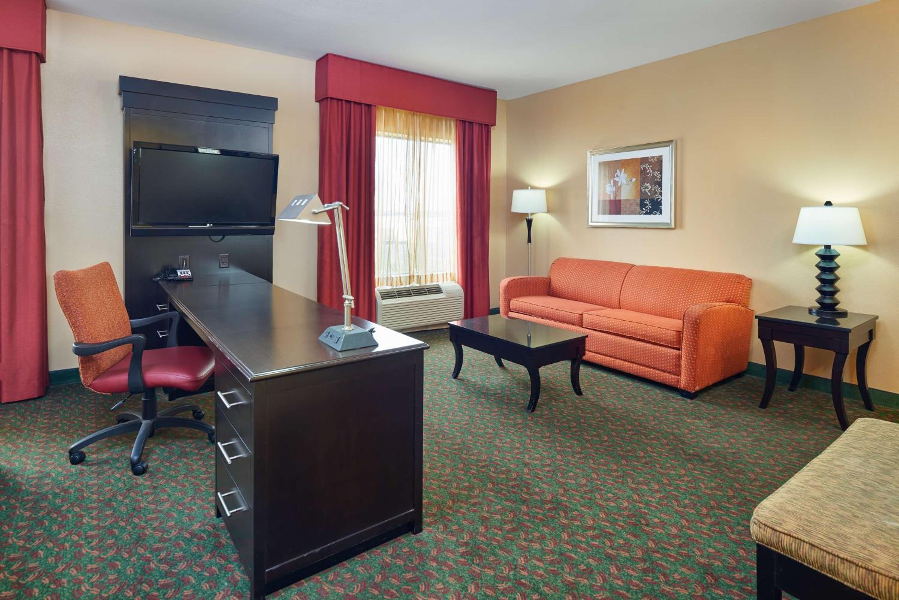 King Studio Suite with Sofa Bed - Non-Smoking - Photo 3