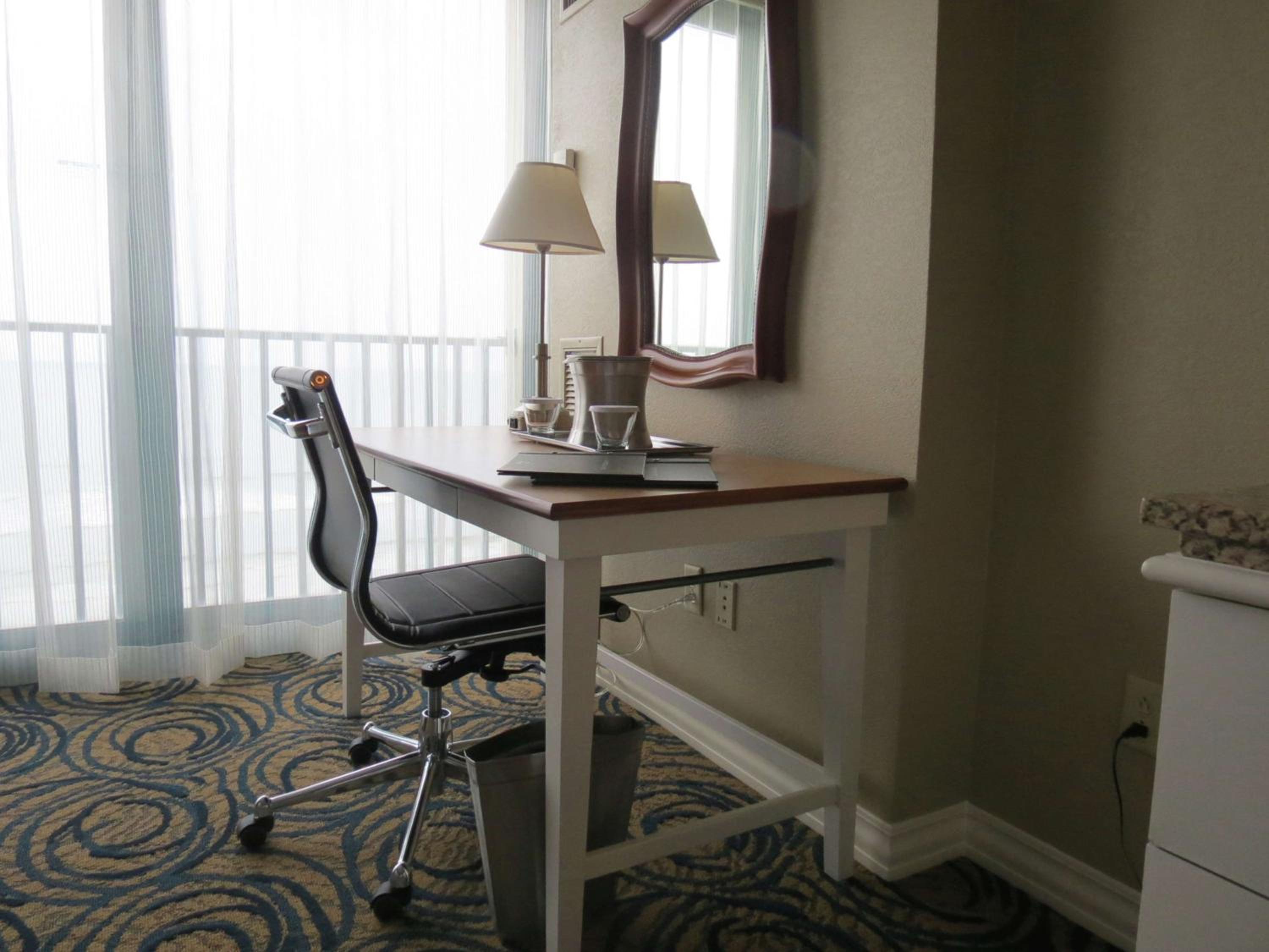 Oceanfront King Room - Photo 4