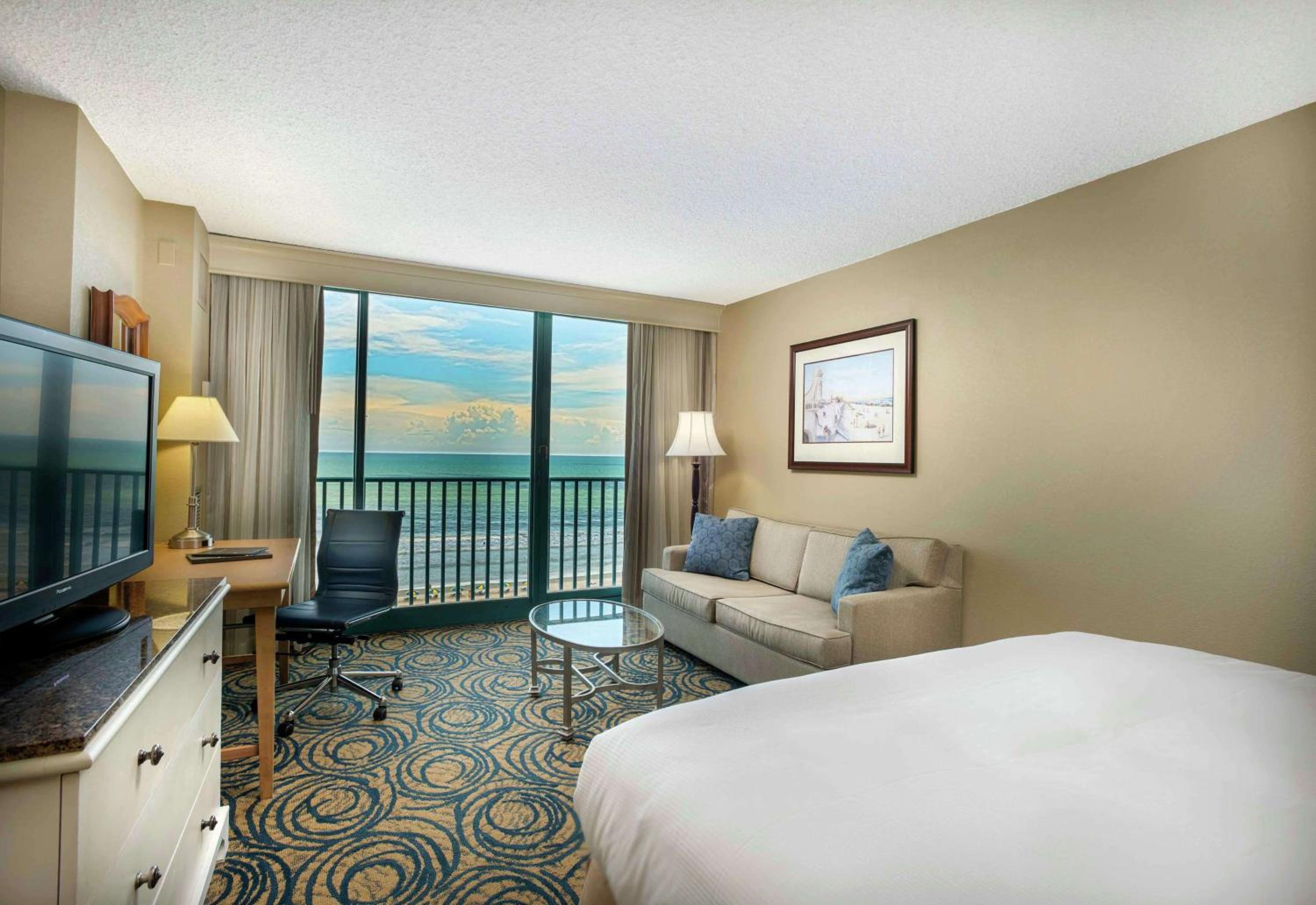 Oceanfront King Room - Photo 3