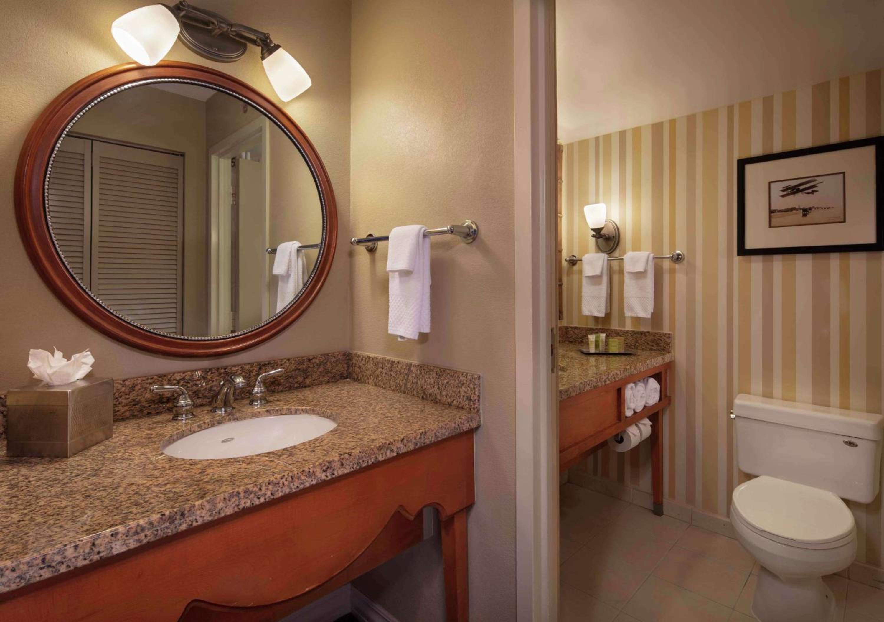 Oceanfront Queen Room with Two Queen Beds - Disability Access - Photo 4