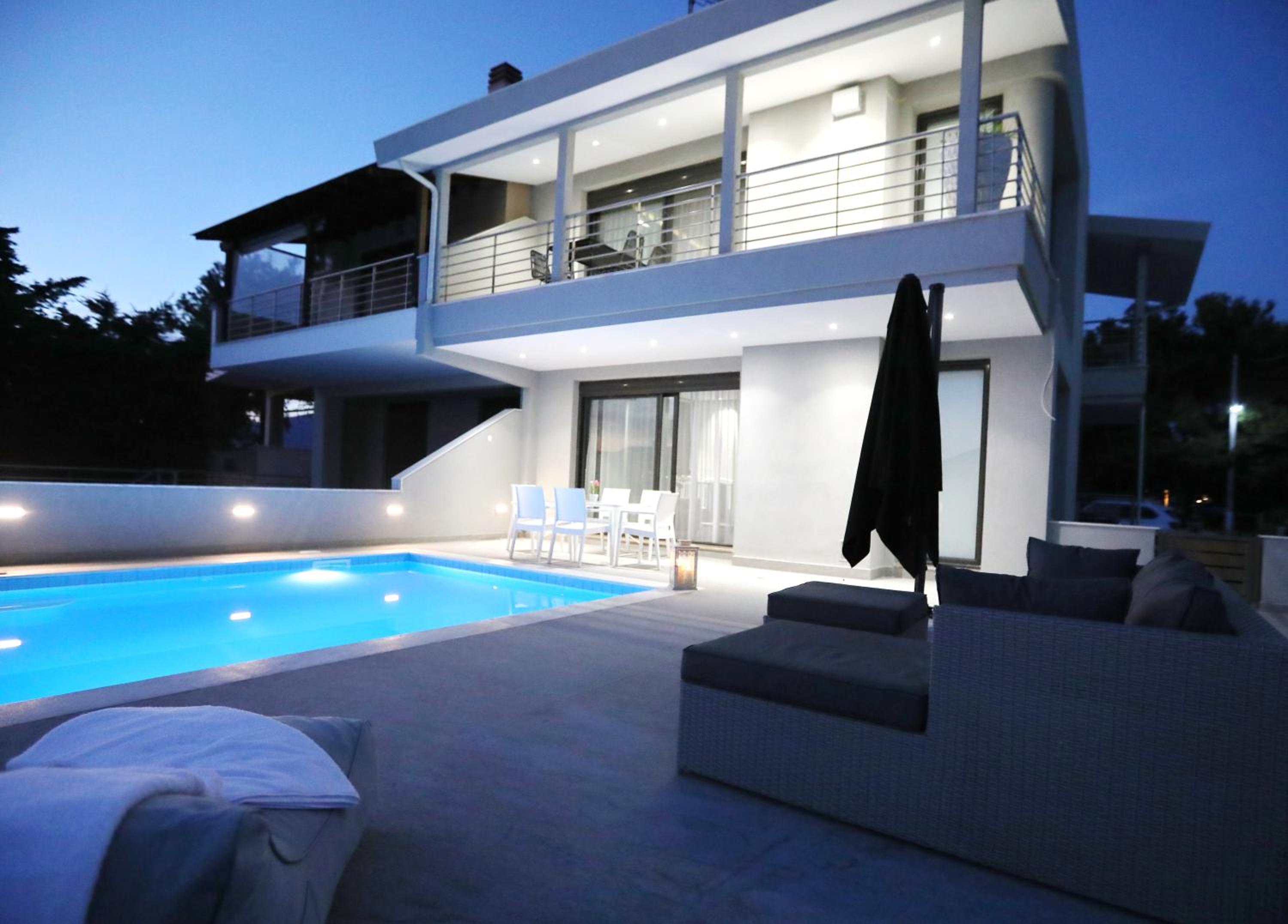 Villa photo 2