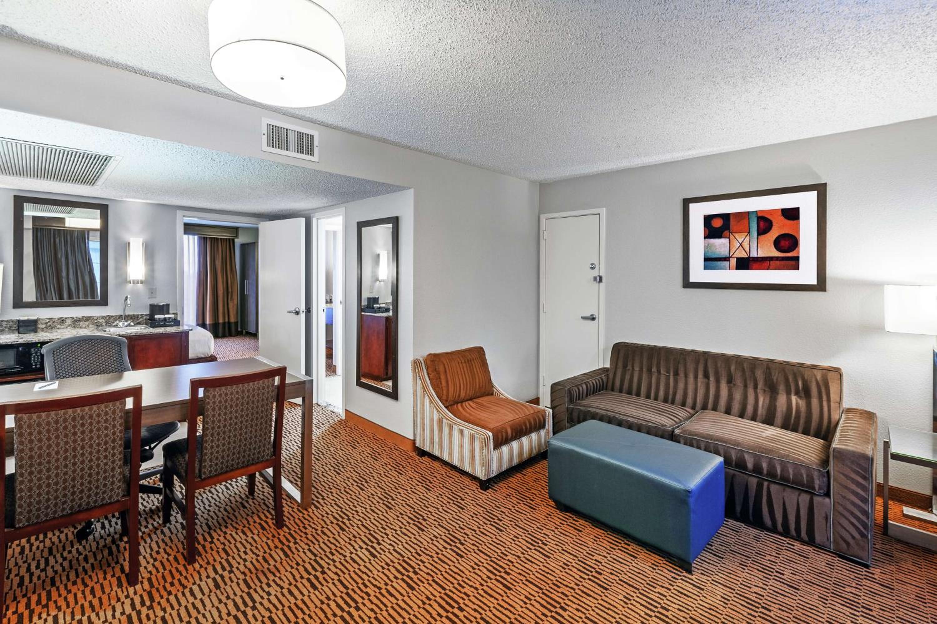 Two-Room King Suite - Non-Smoking - Photo 2