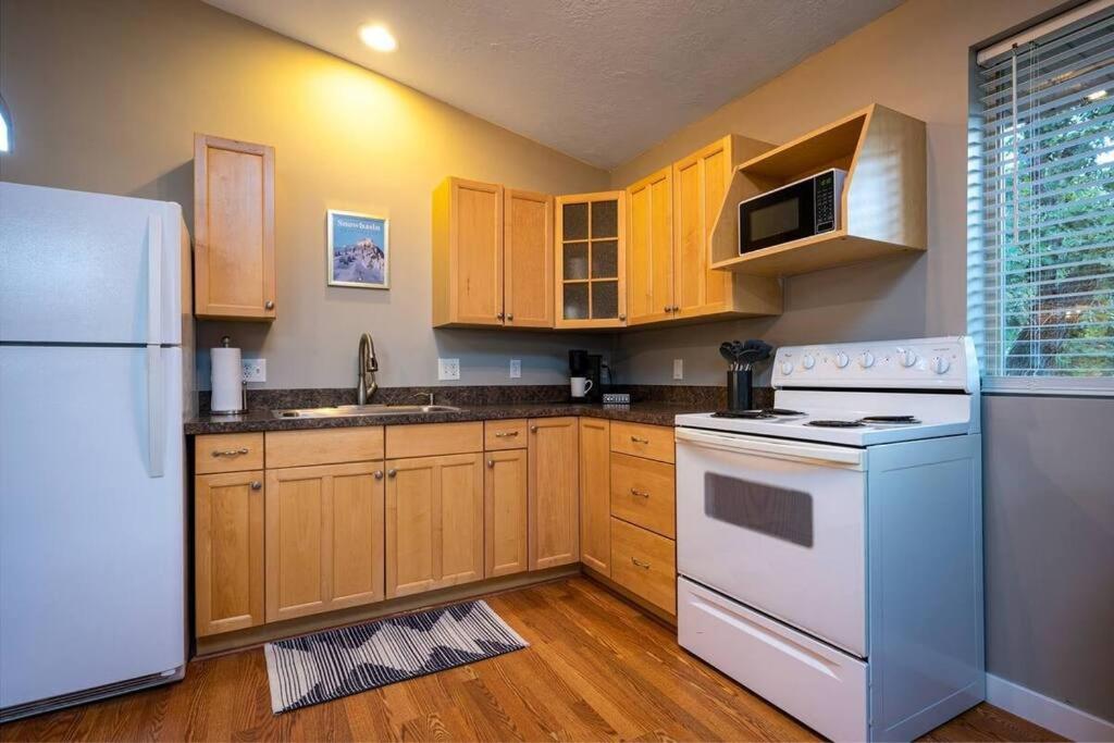 Apartment photo 2
