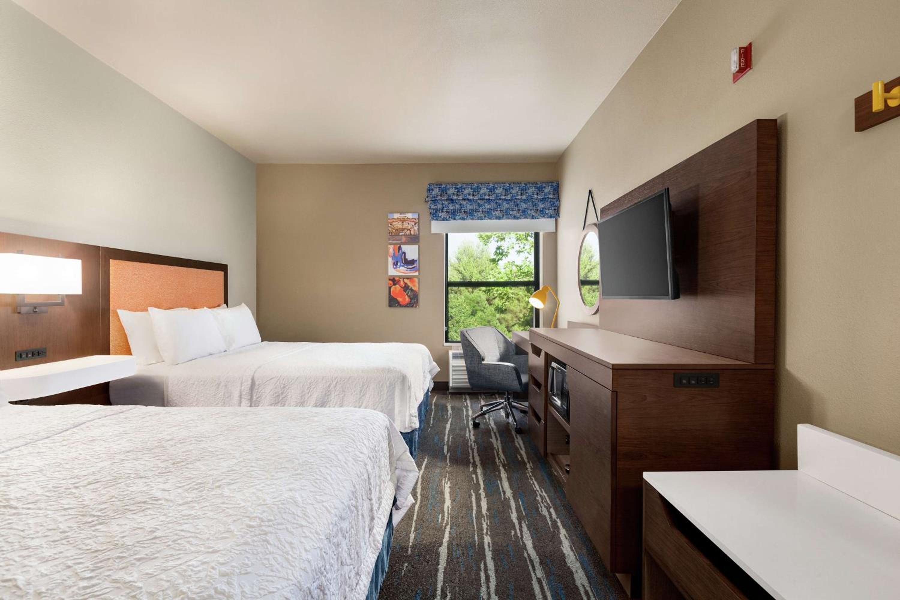 Room with Two Queen Beds - Non-Smoking photo 1
