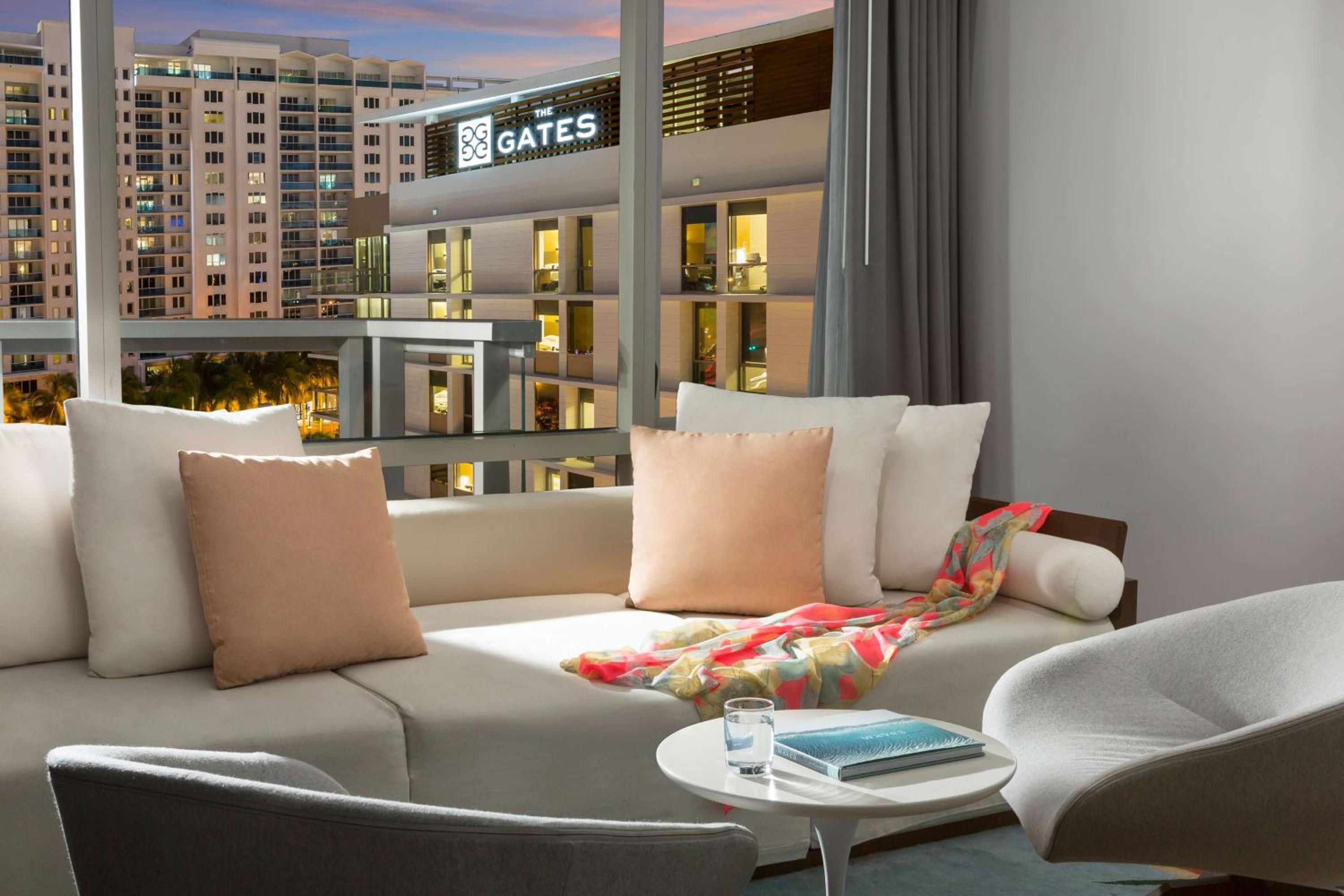 1 KING SUITE BALCONY POOL VIEW