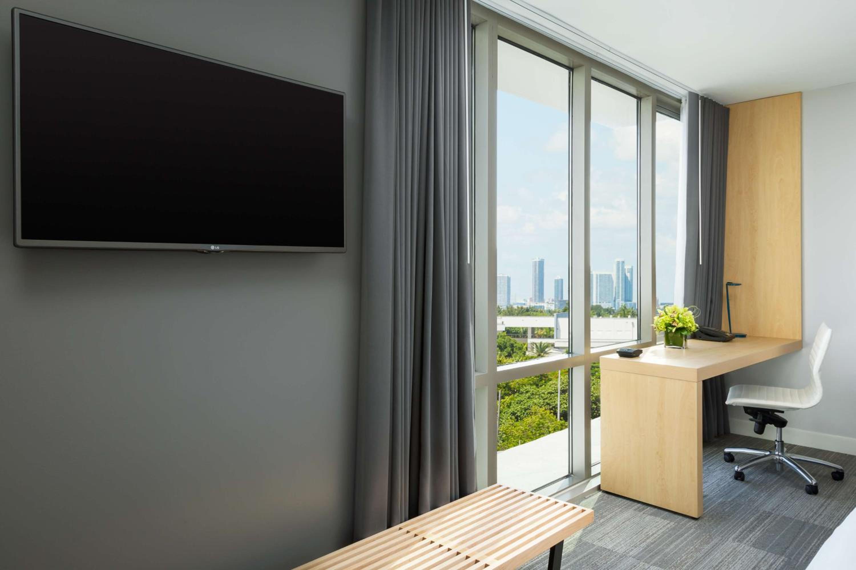 1 KING BED - ADA ACCESSIBLE