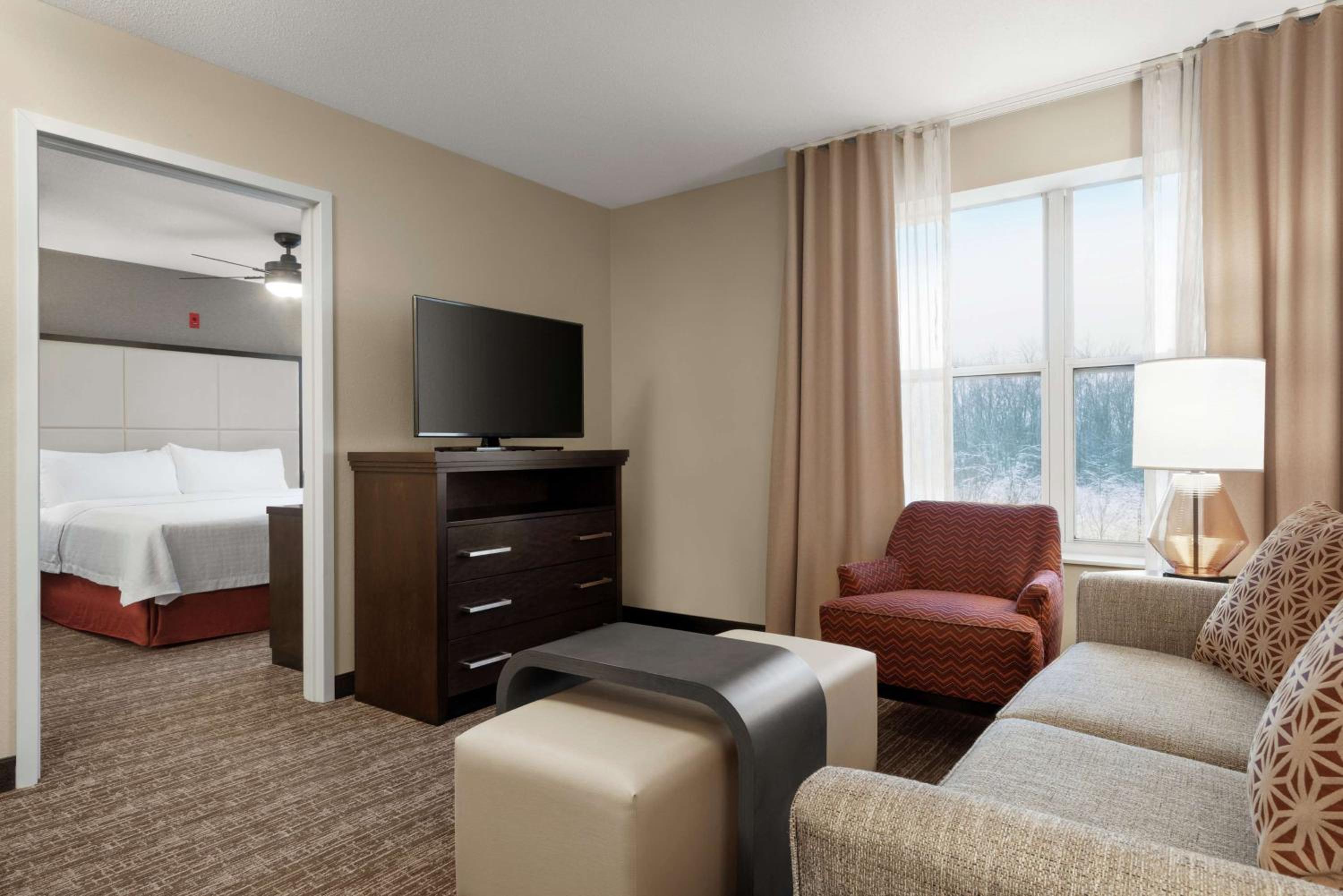 One-Bedroom King Suite - Non-Smoking - Photo 4