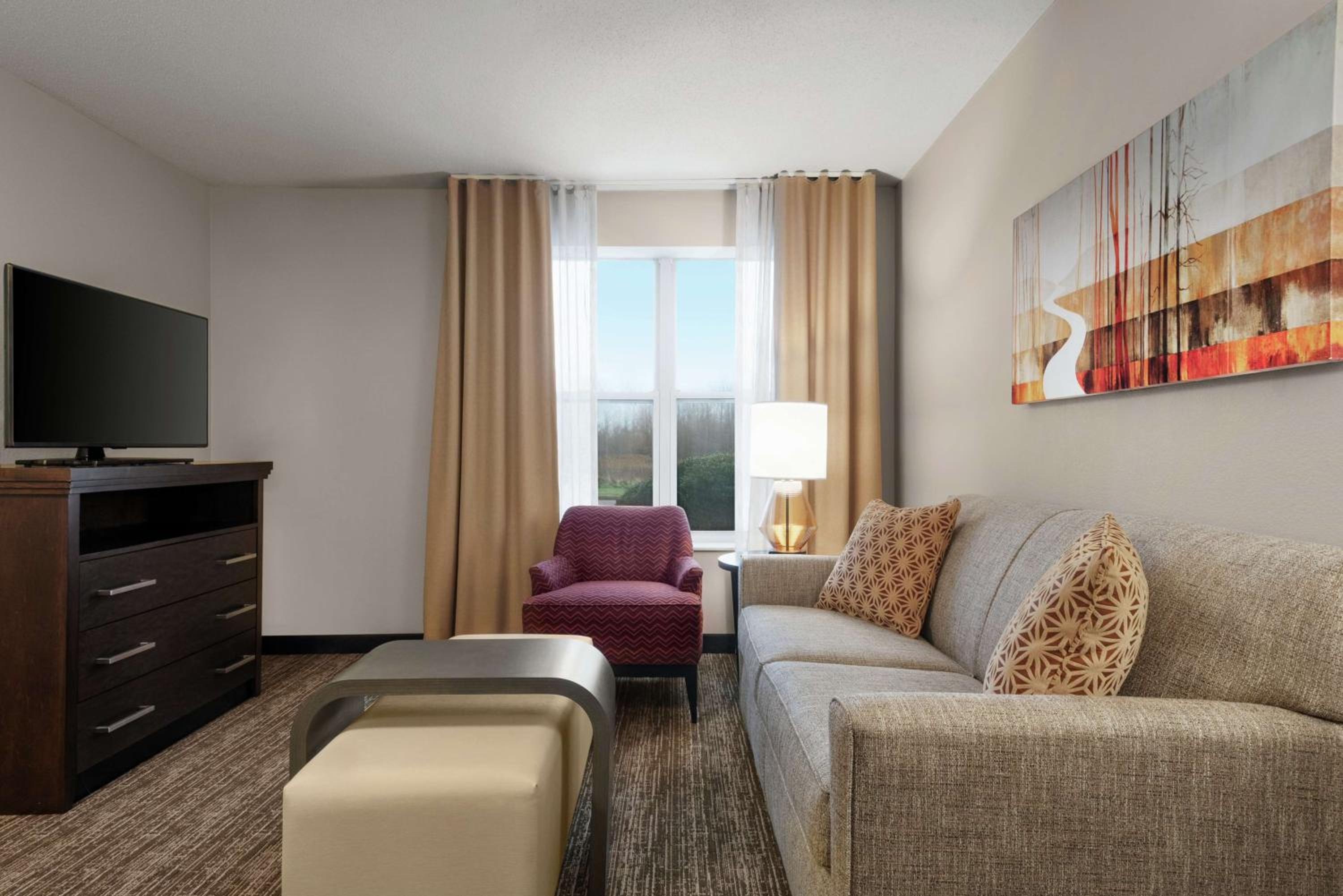 One-Bedroom King Suite - Non-Smoking - Photo 5
