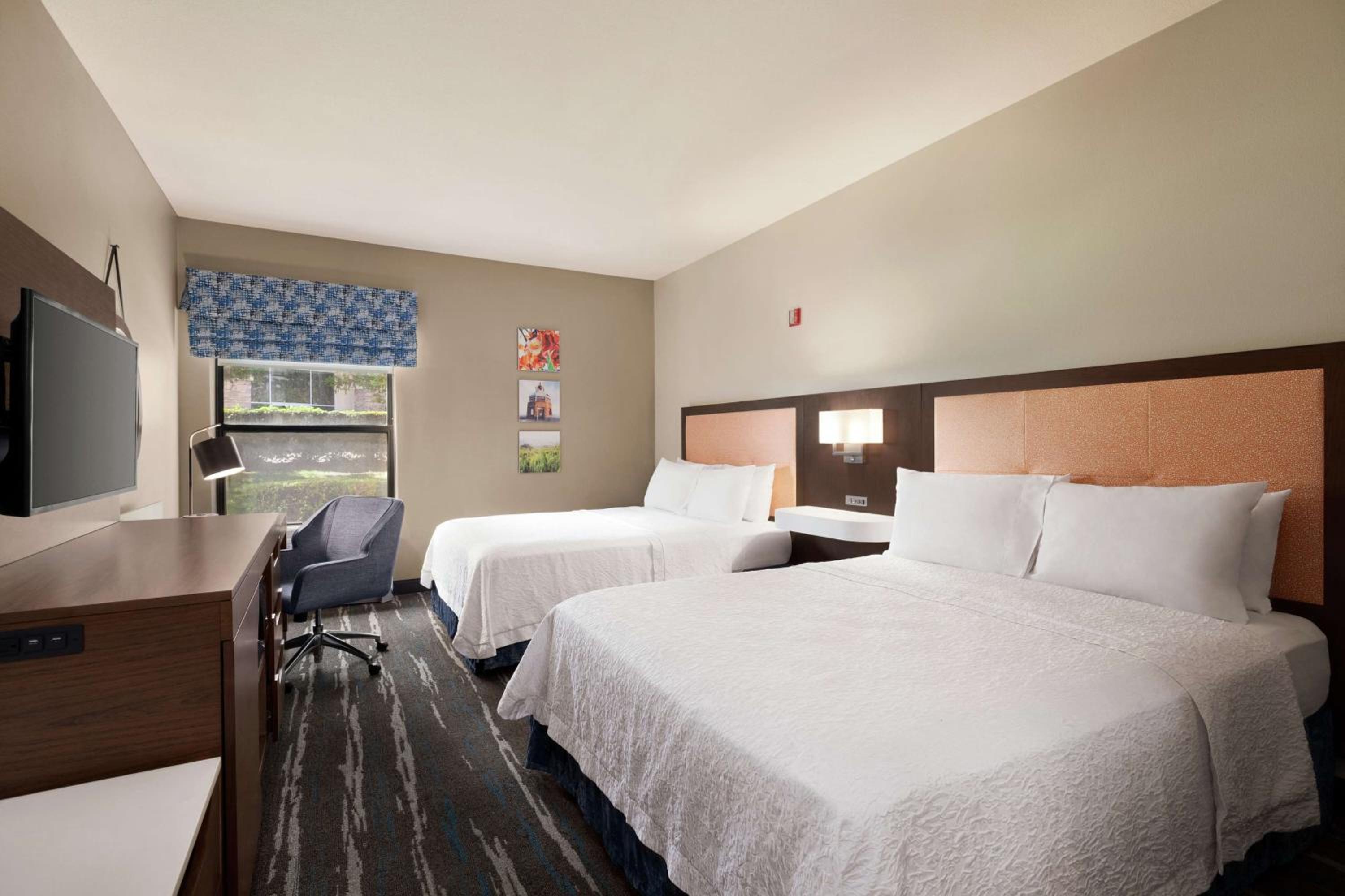 Room with Two Queen Beds - Non-Smoking