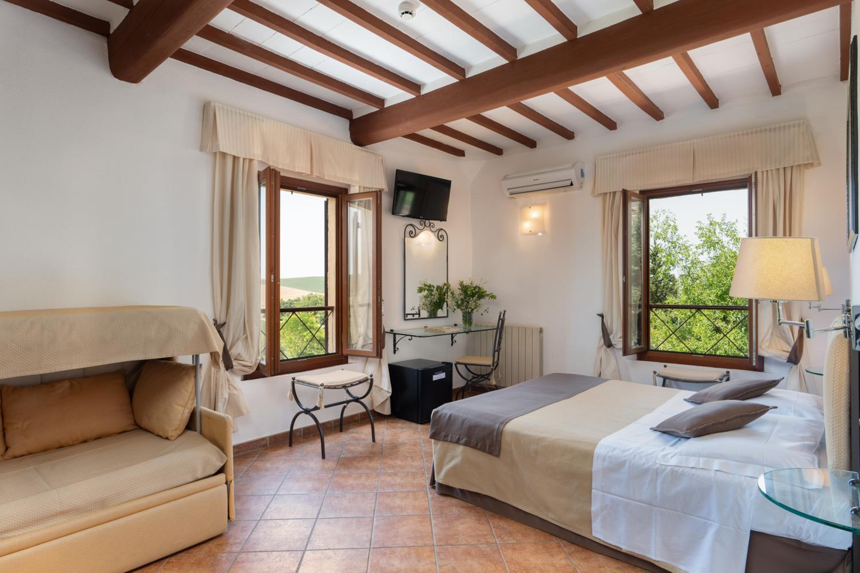 Quadruple Room - Photo 4