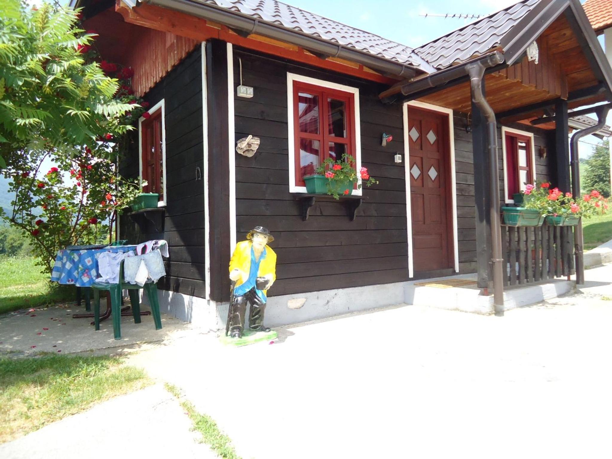 Bungalow with Garden View - Photo 14