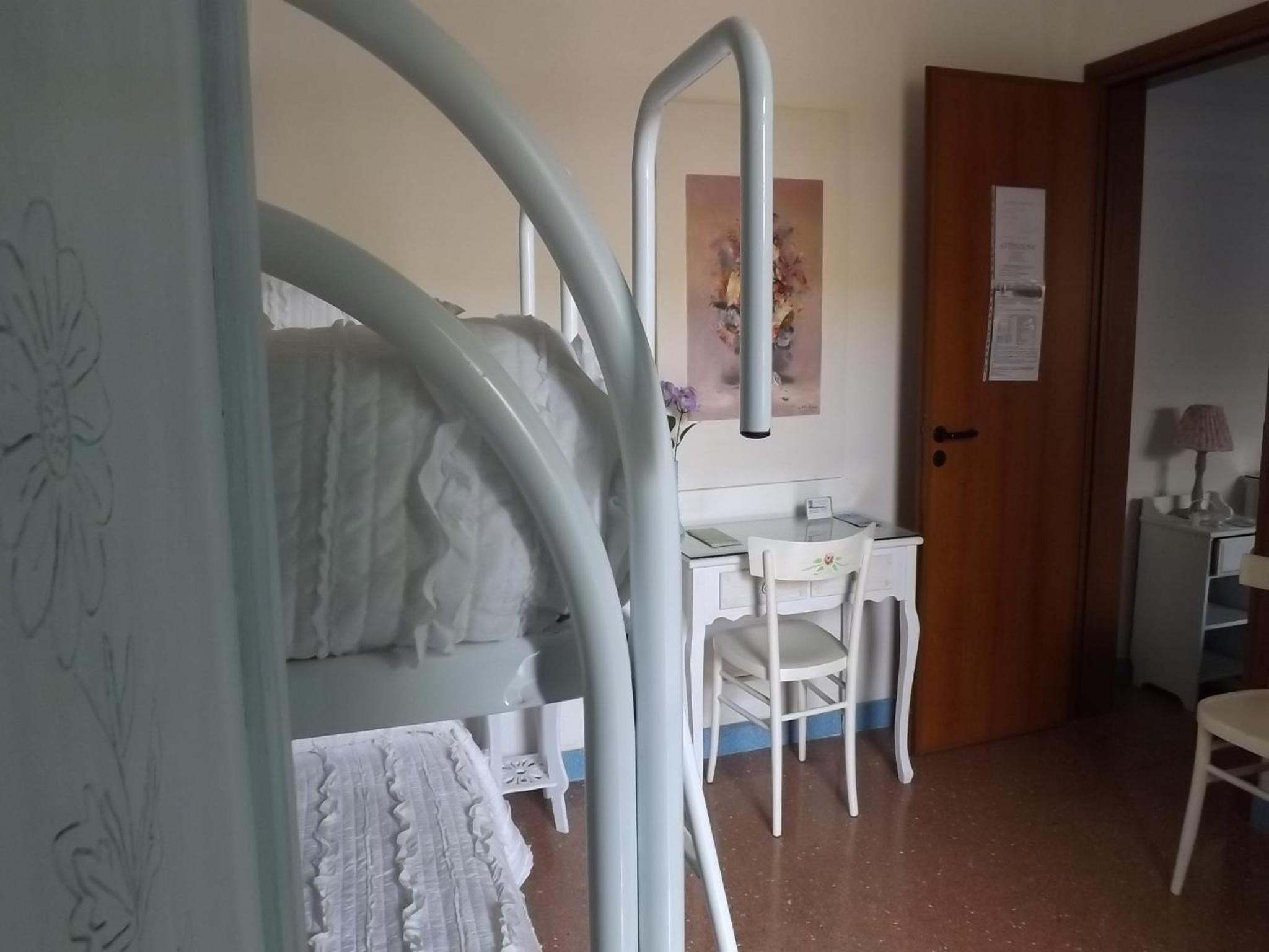 Quadruple Room with Private Bathroom photo 2